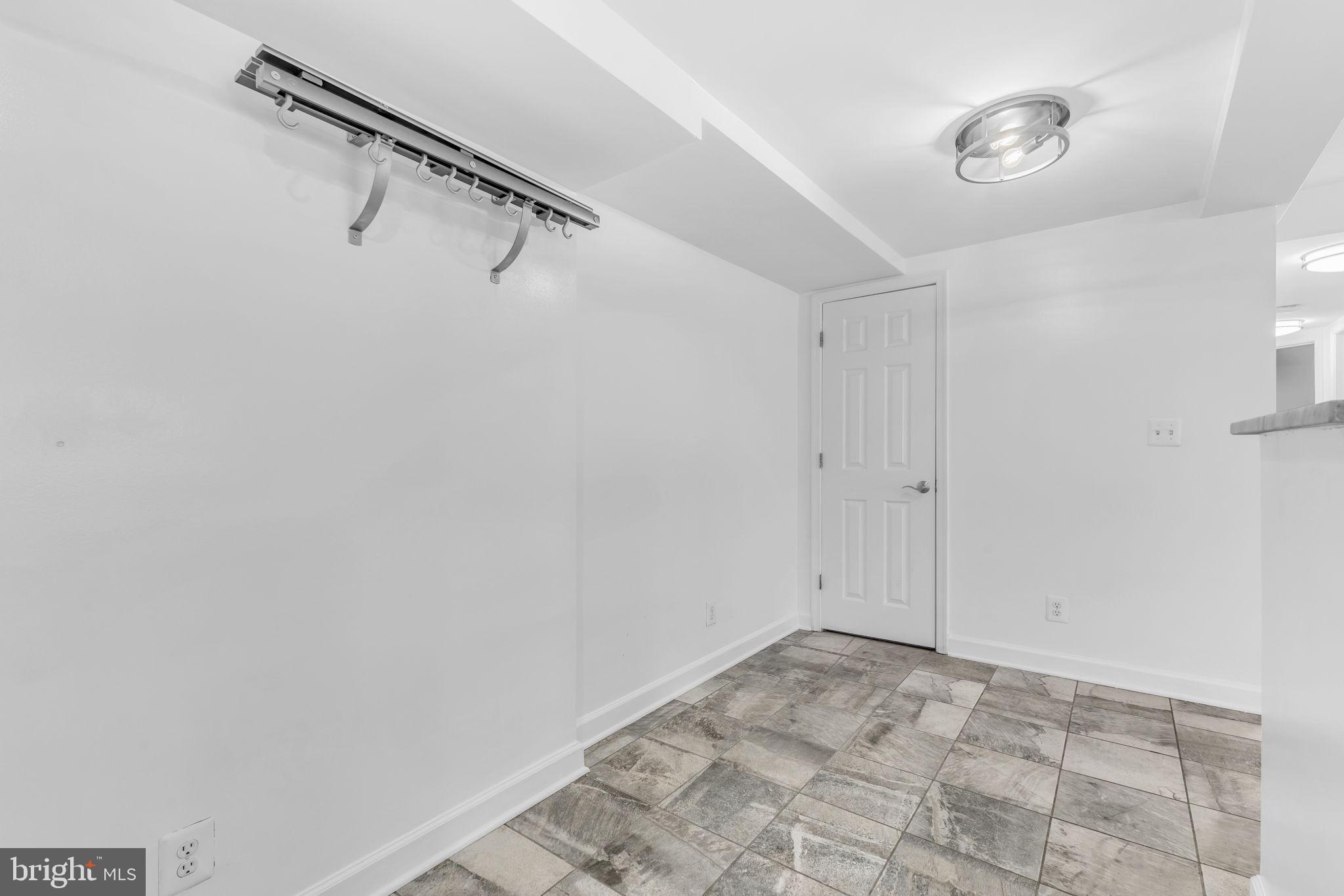 PARKSIDE AT ALEXANDRIA - Residential Lease