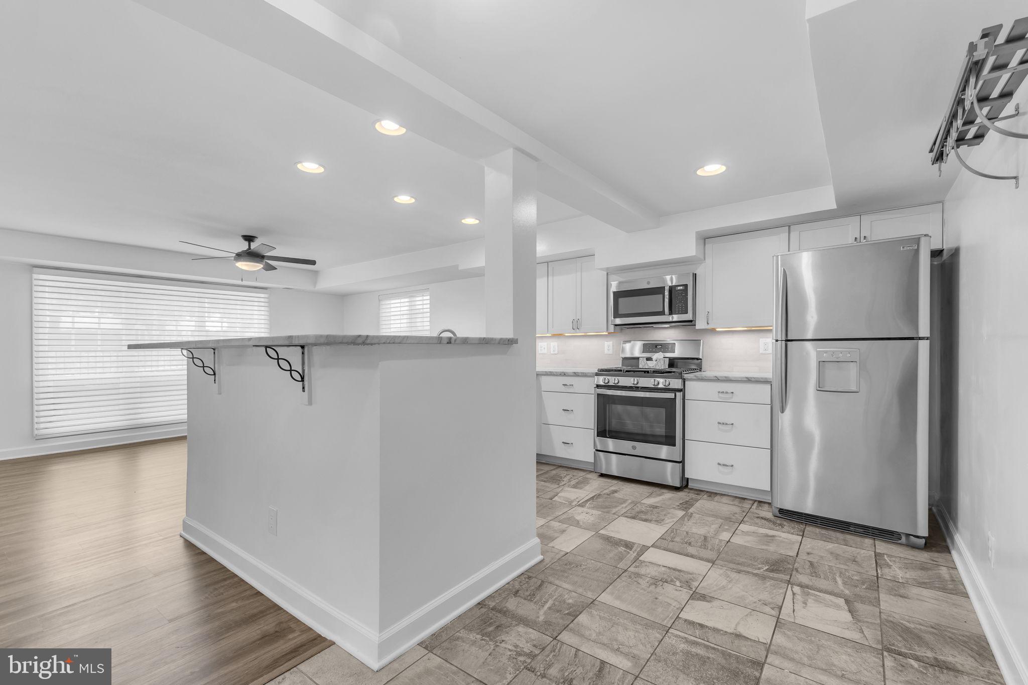 PARKSIDE AT ALEXANDRIA - Residential Lease