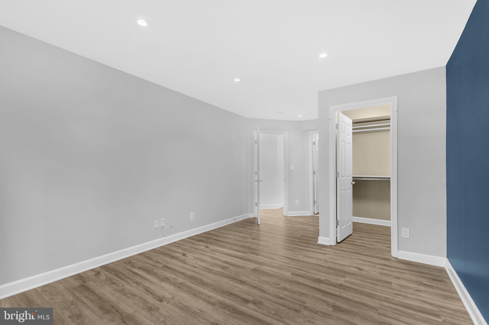 PARKSIDE AT ALEXANDRIA - Residential Lease