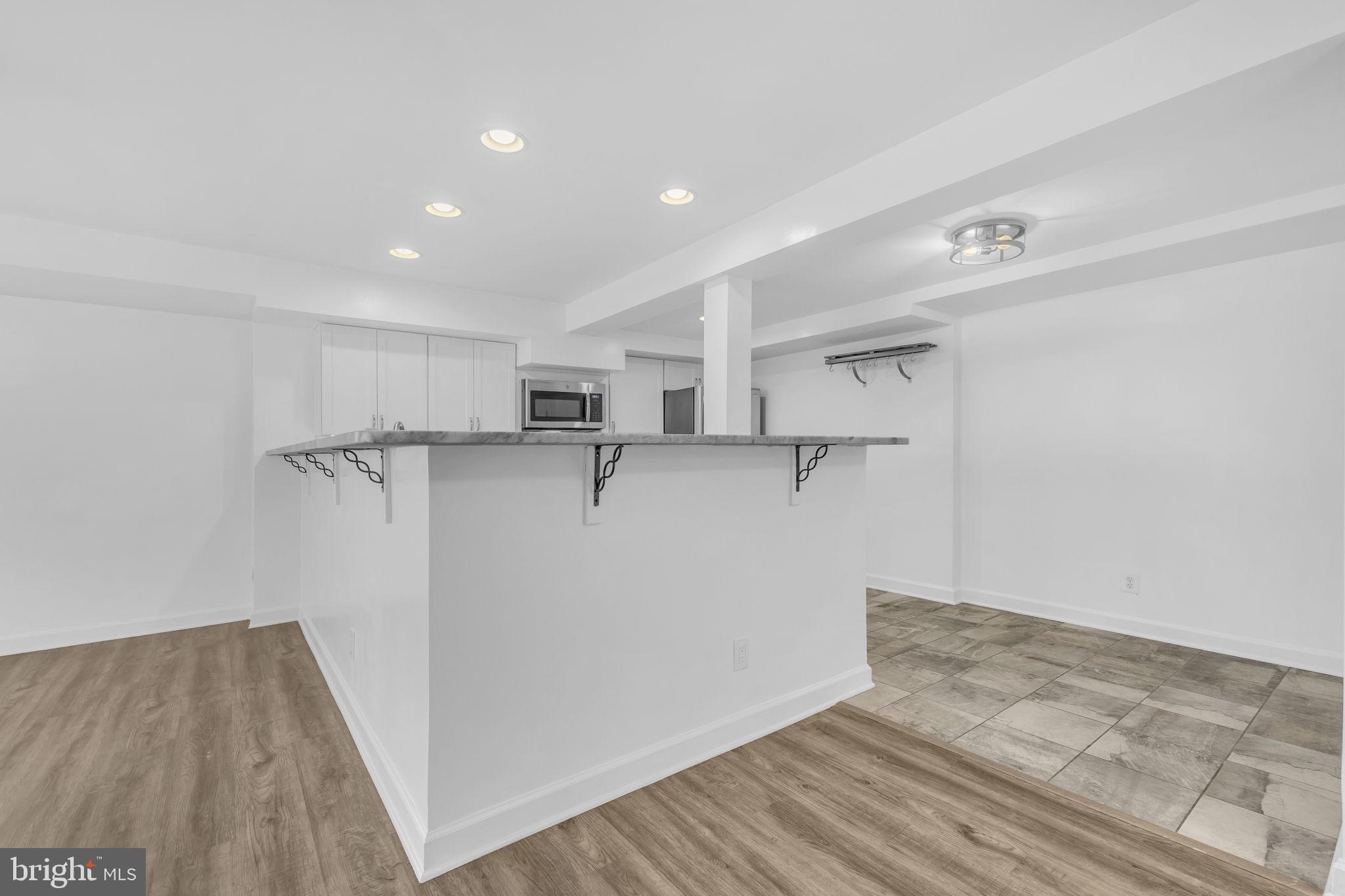 PARKSIDE AT ALEXANDRIA - Residential Lease