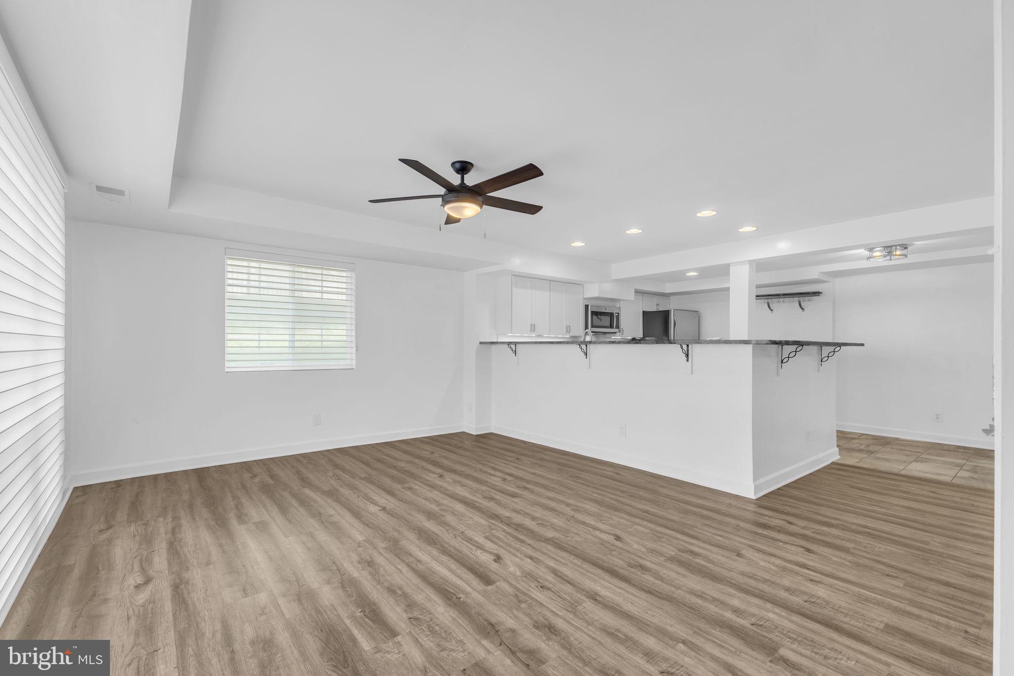 PARKSIDE AT ALEXANDRIA - Residential Lease