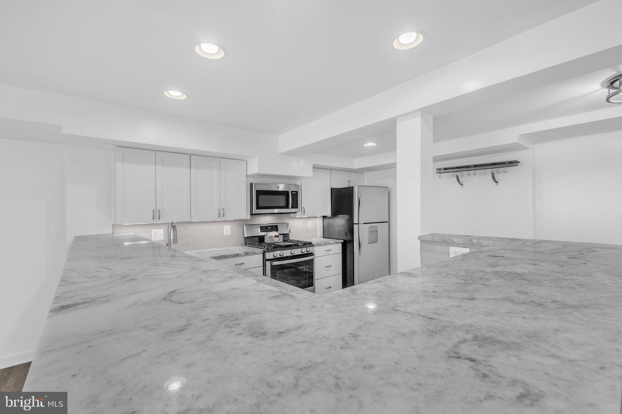 PARKSIDE AT ALEXANDRIA - Residential Lease