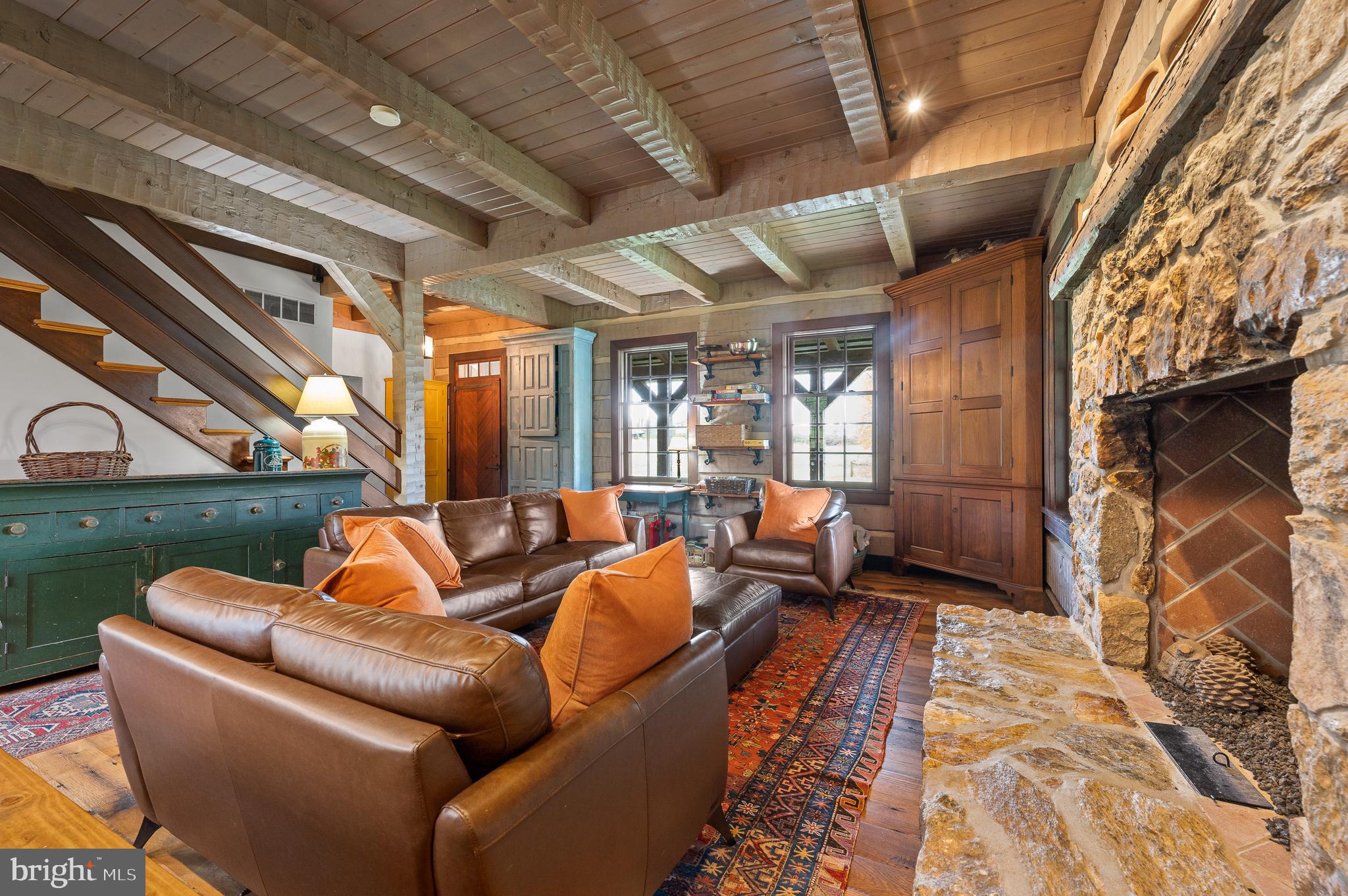 CHESHIRE HUNT - Residential