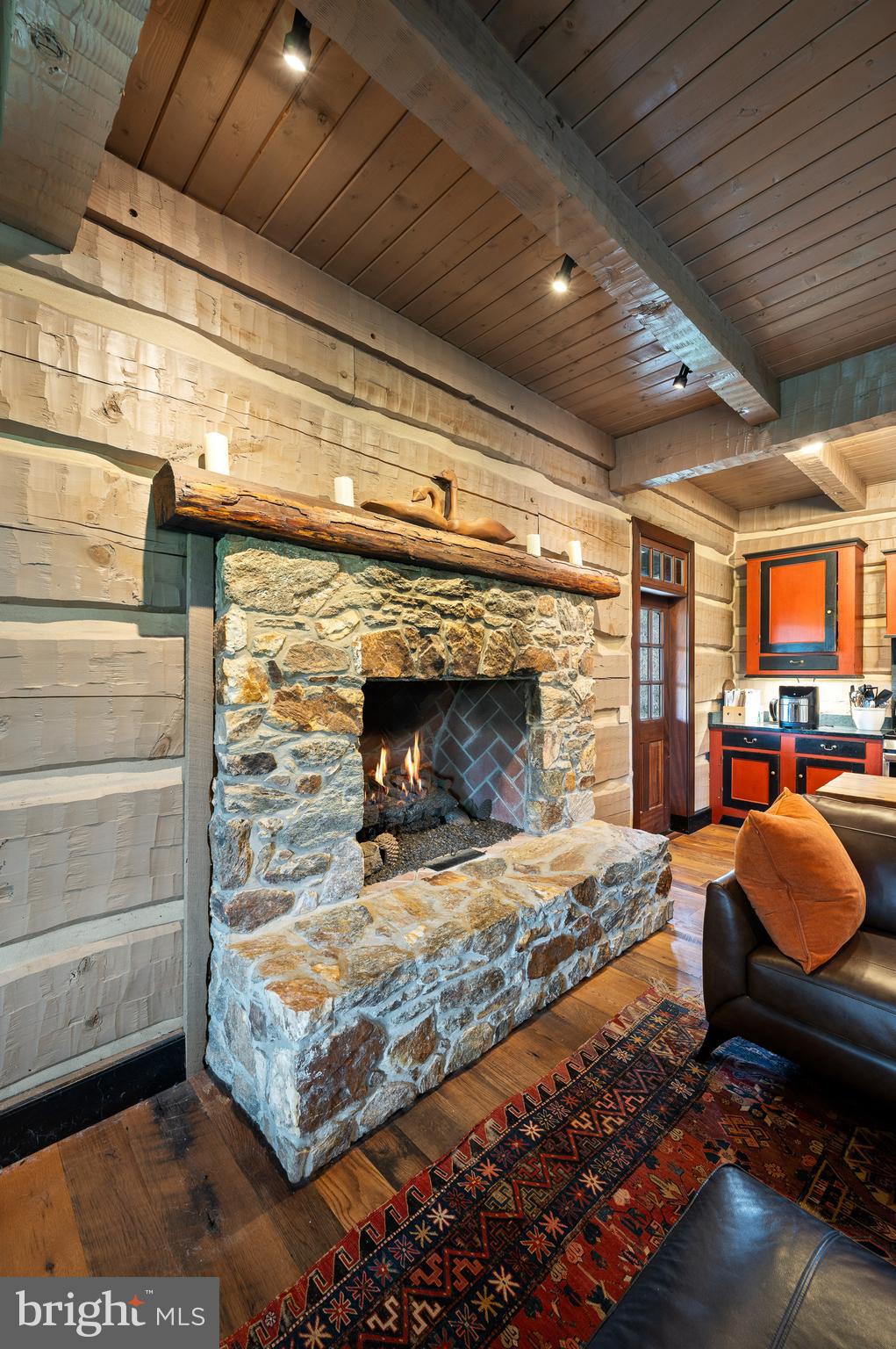 CHESHIRE HUNT - Residential