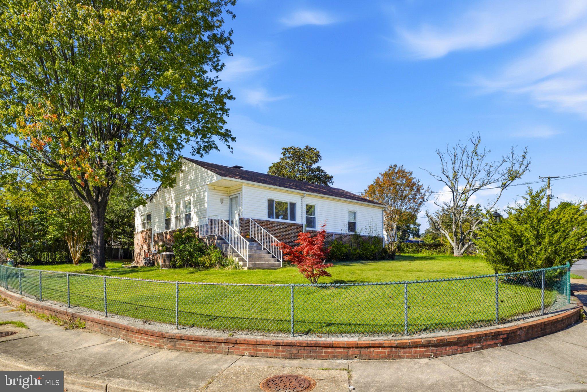 900 CARROLL AVENUE