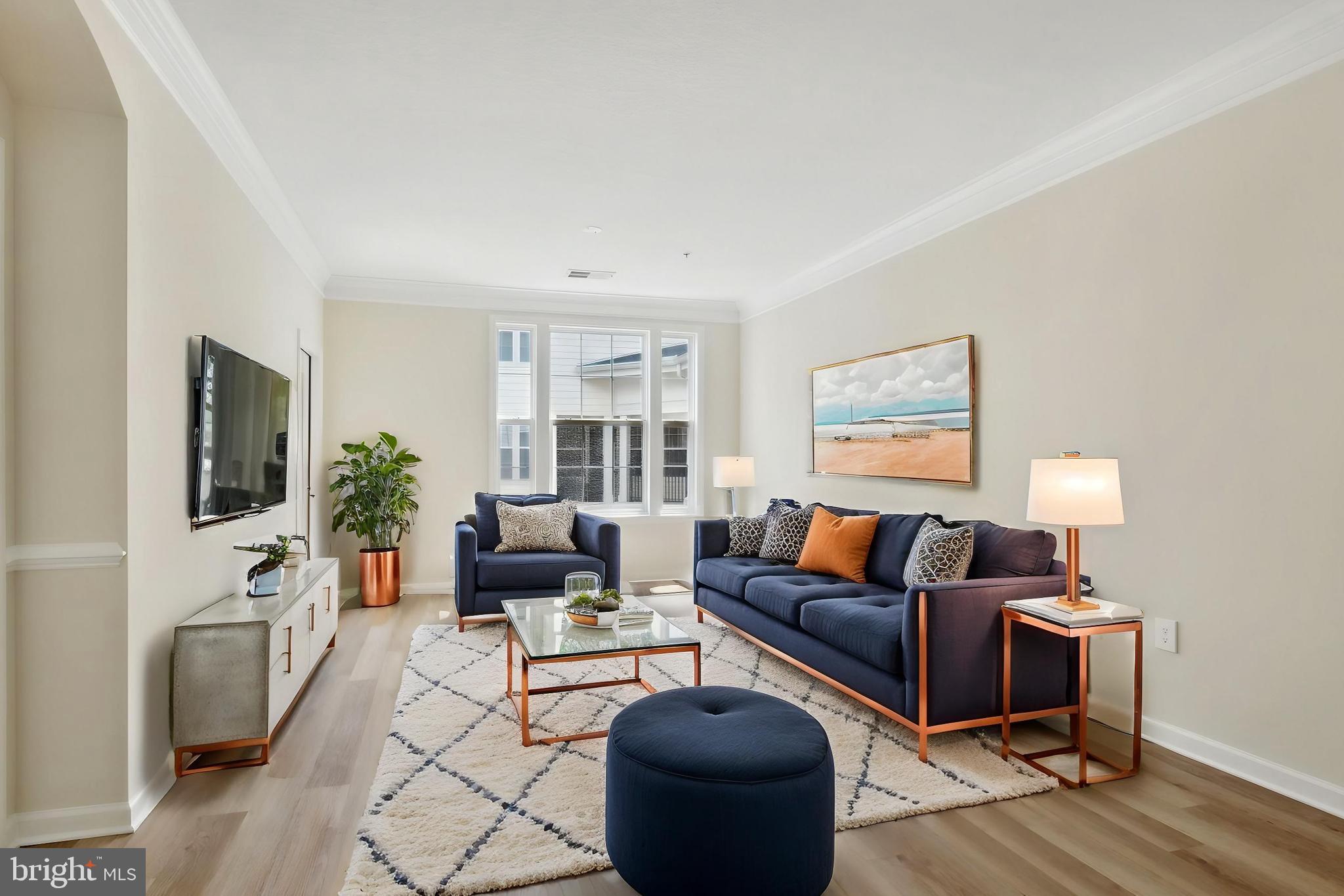 3 ARCH PLACE 325