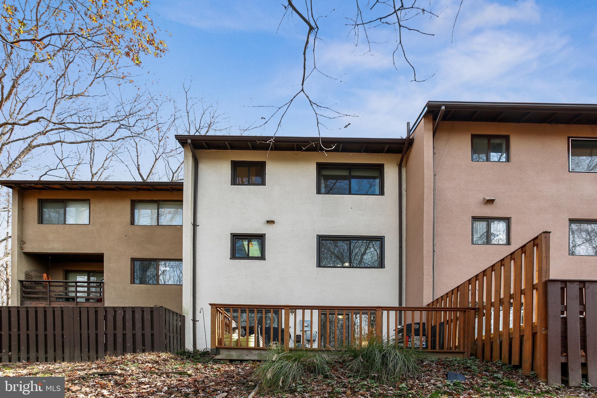 RESTON - Residential