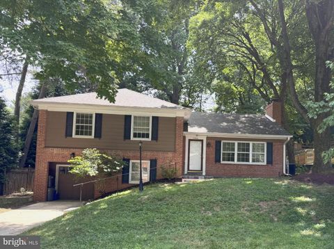 Photo of 3406 Glenmoor Drive, CHEVY CHASE, MD 20815 (MLS # MDMC2242720)
