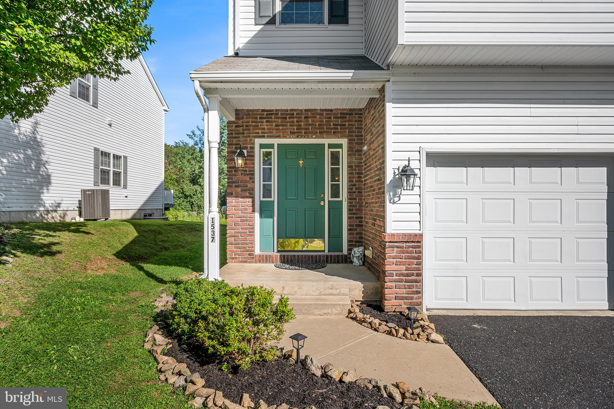 1537 CREST PARK COURT