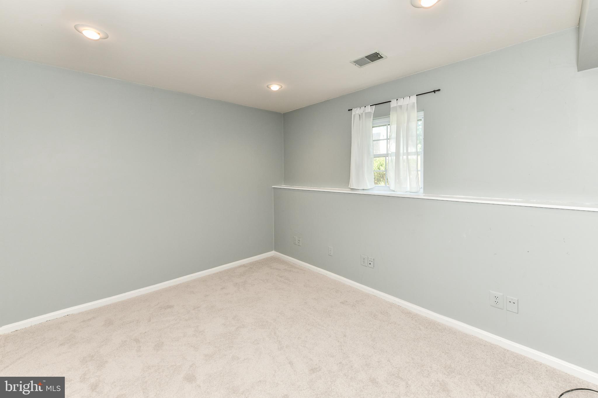 FRANKLIN FARM - Residential Lease