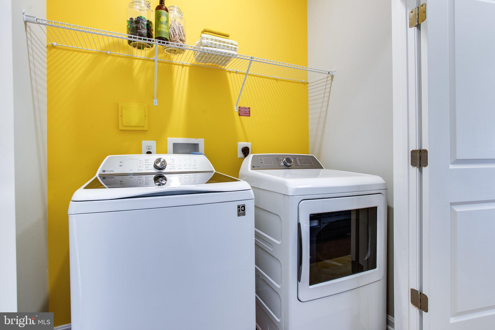 TOWNS AT MARKET COMMONS - Residential