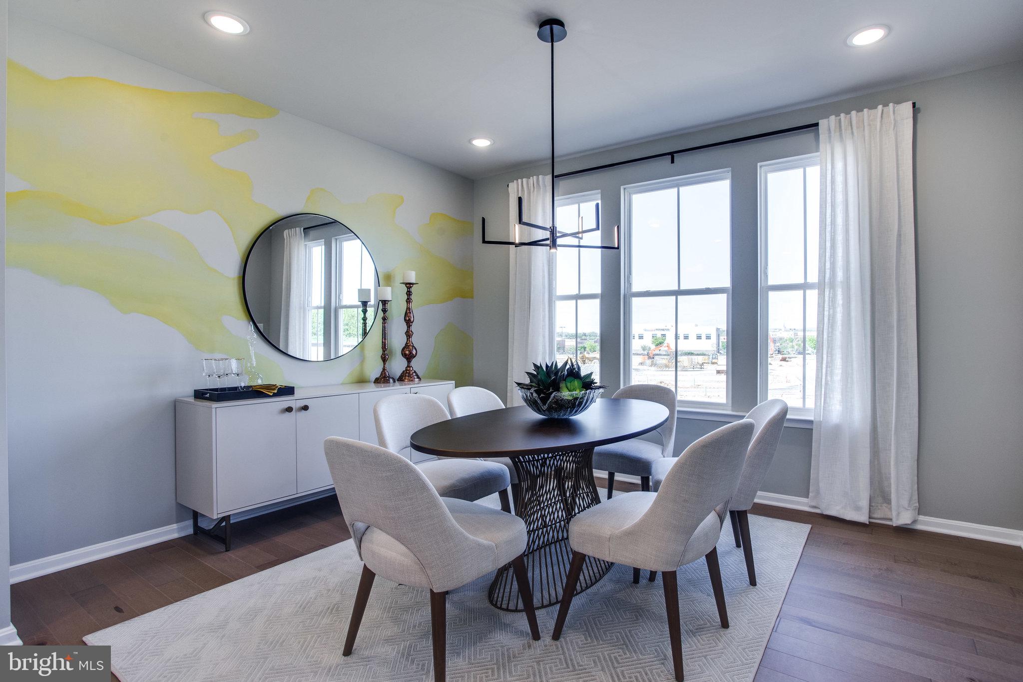 TOWNS AT MARKET COMMONS - Residential