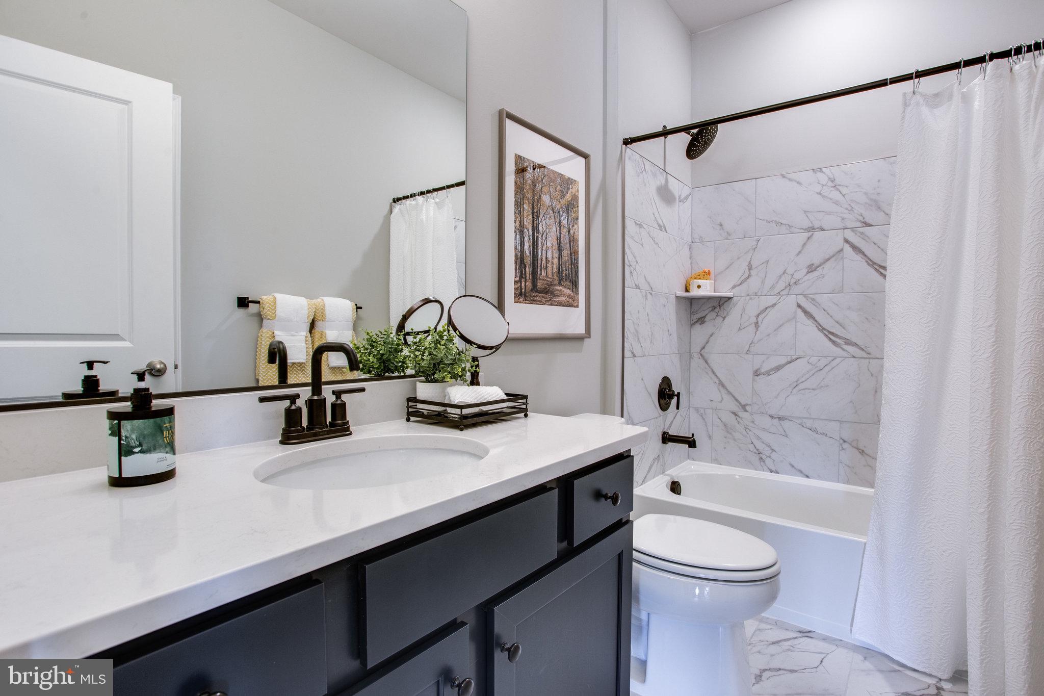 TOWNS AT MARKET COMMONS - Residential