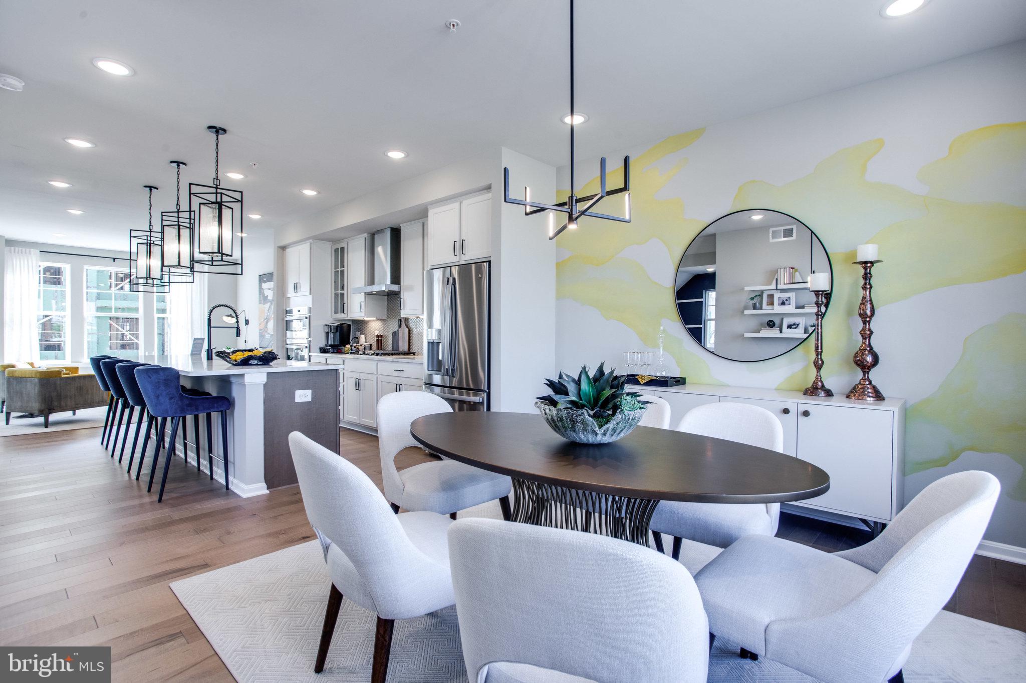 TOWNS AT MARKET COMMONS - Residential