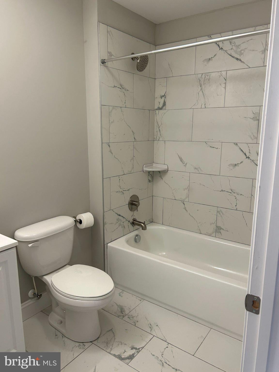 100 W LEXINGTON STREET 405