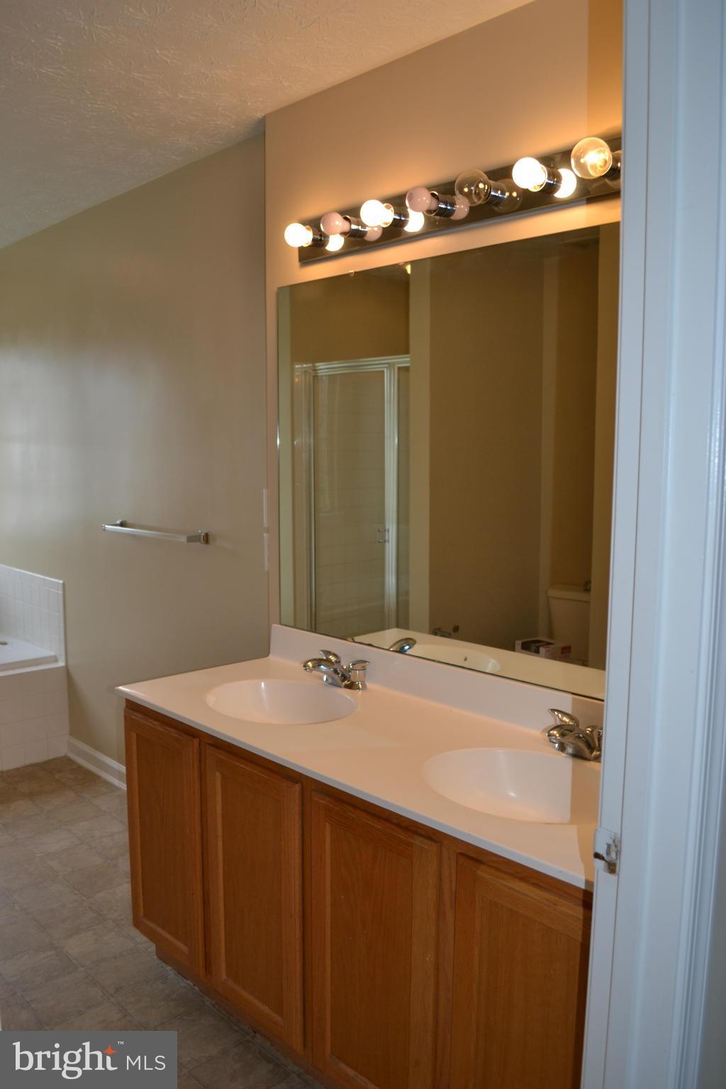 FOX CHASE - Residential