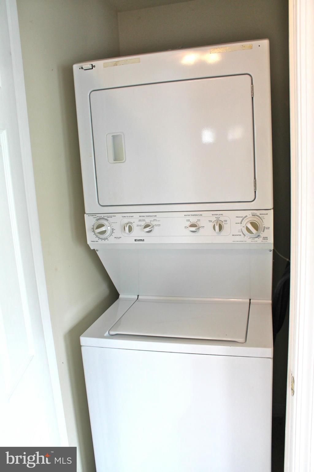 WHITNEYS LANDING - Residential Lease