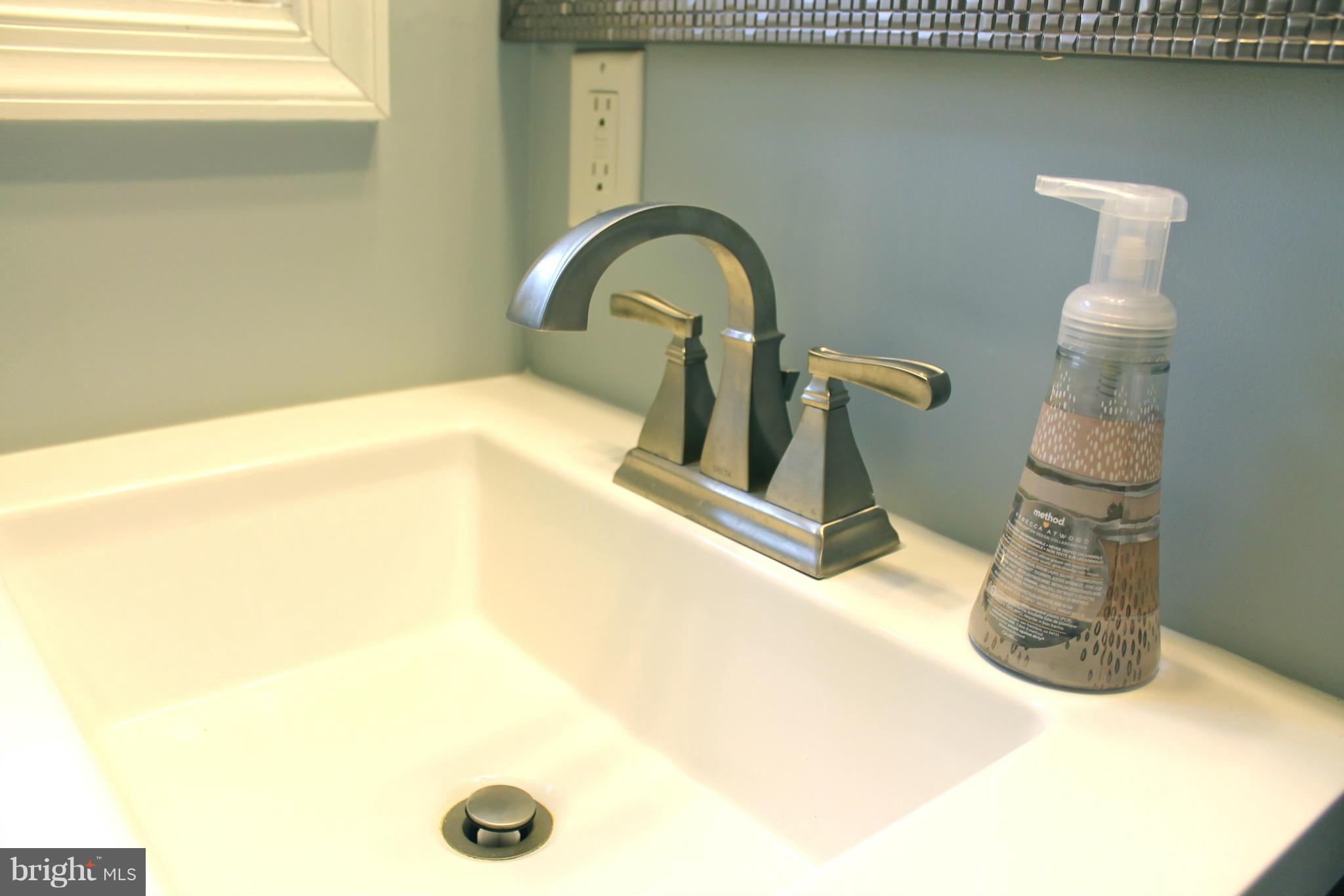 WHITNEYS LANDING - Residential Lease