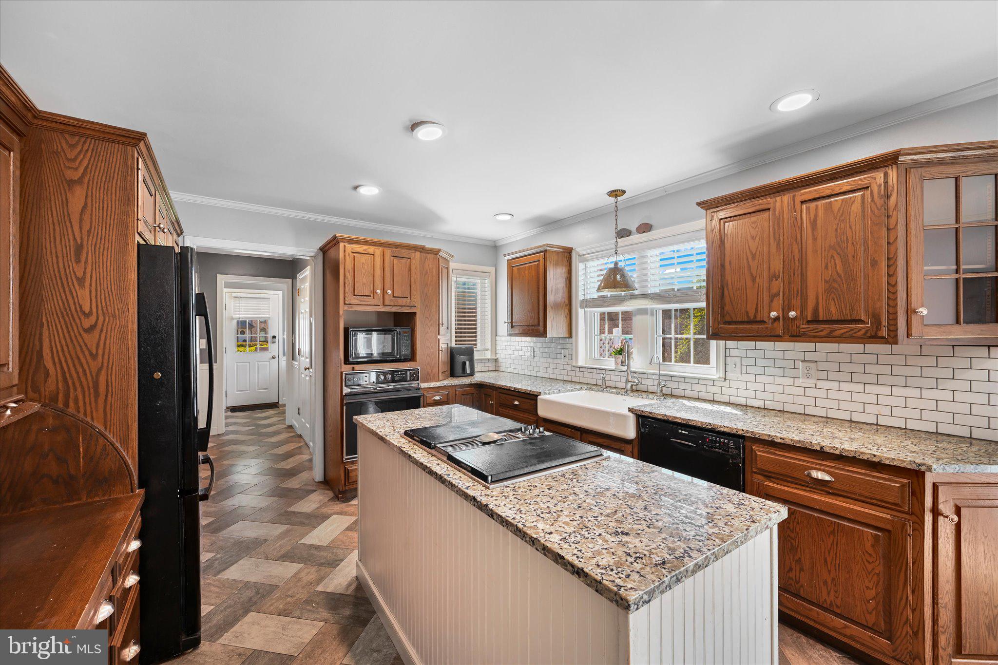 SYCAMORE ACRES - Residential