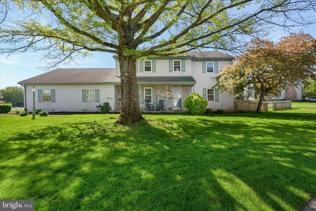 Photo of 1032 Clearview Avenue, EPHRATA, PA 17522 (MLS # PALA2086498)