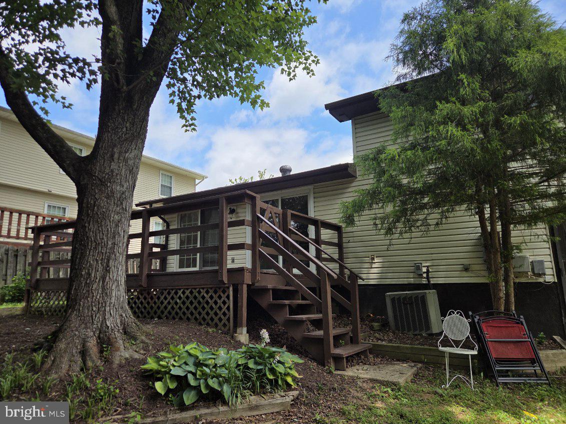 6119 WINDWARD DRIVE