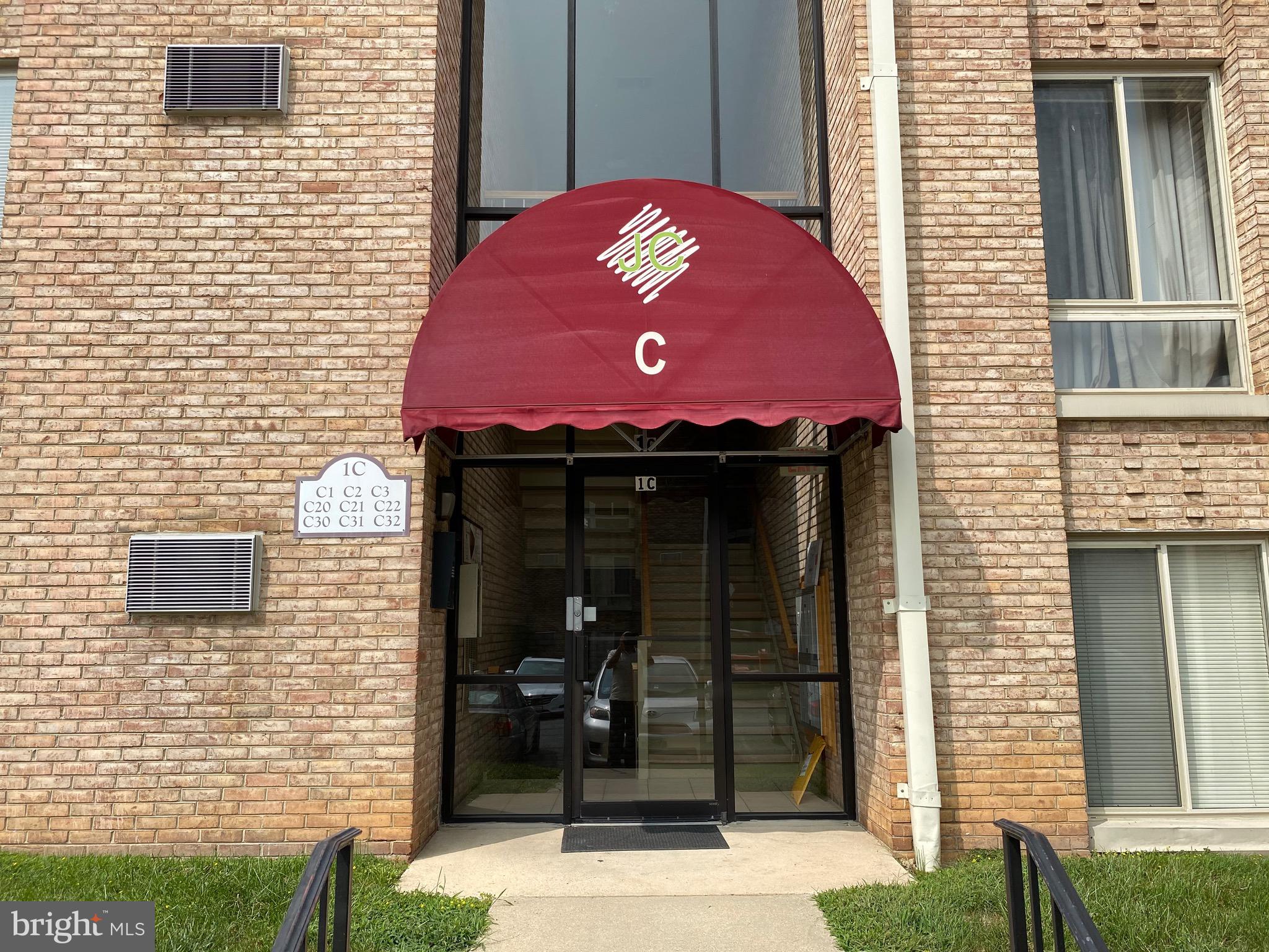 JEFFERSON CHASE - Residential Lease