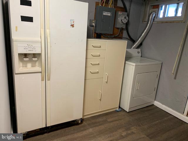 EASTWOOD - Residential Lease