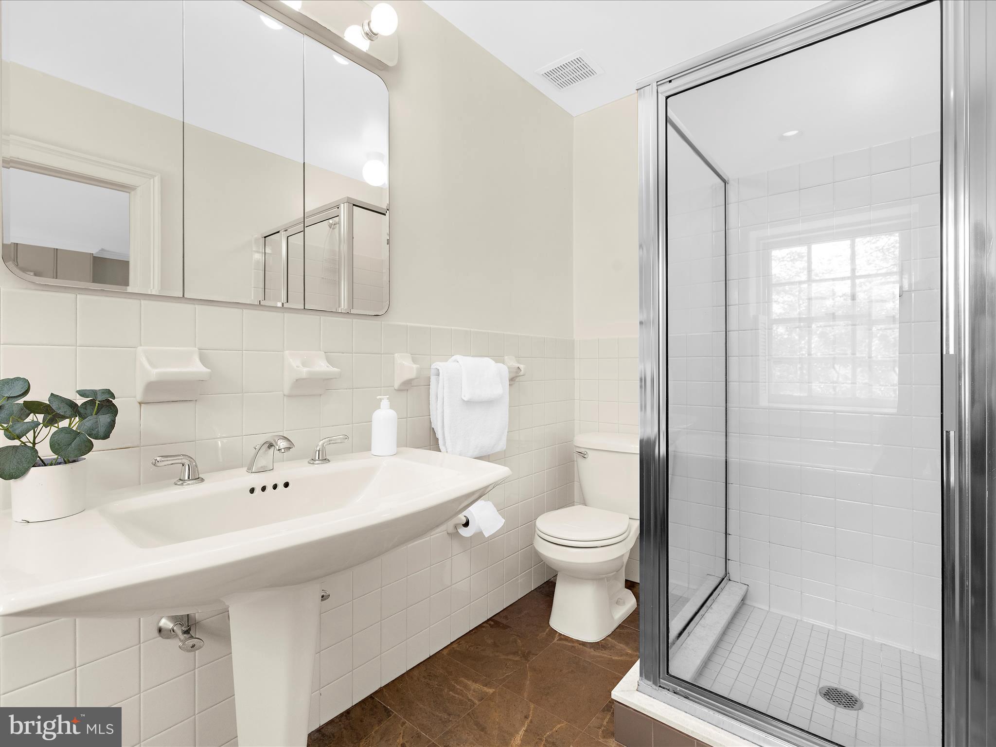 GREATER HOMELAND HISTORIC DISTRICT - Residential