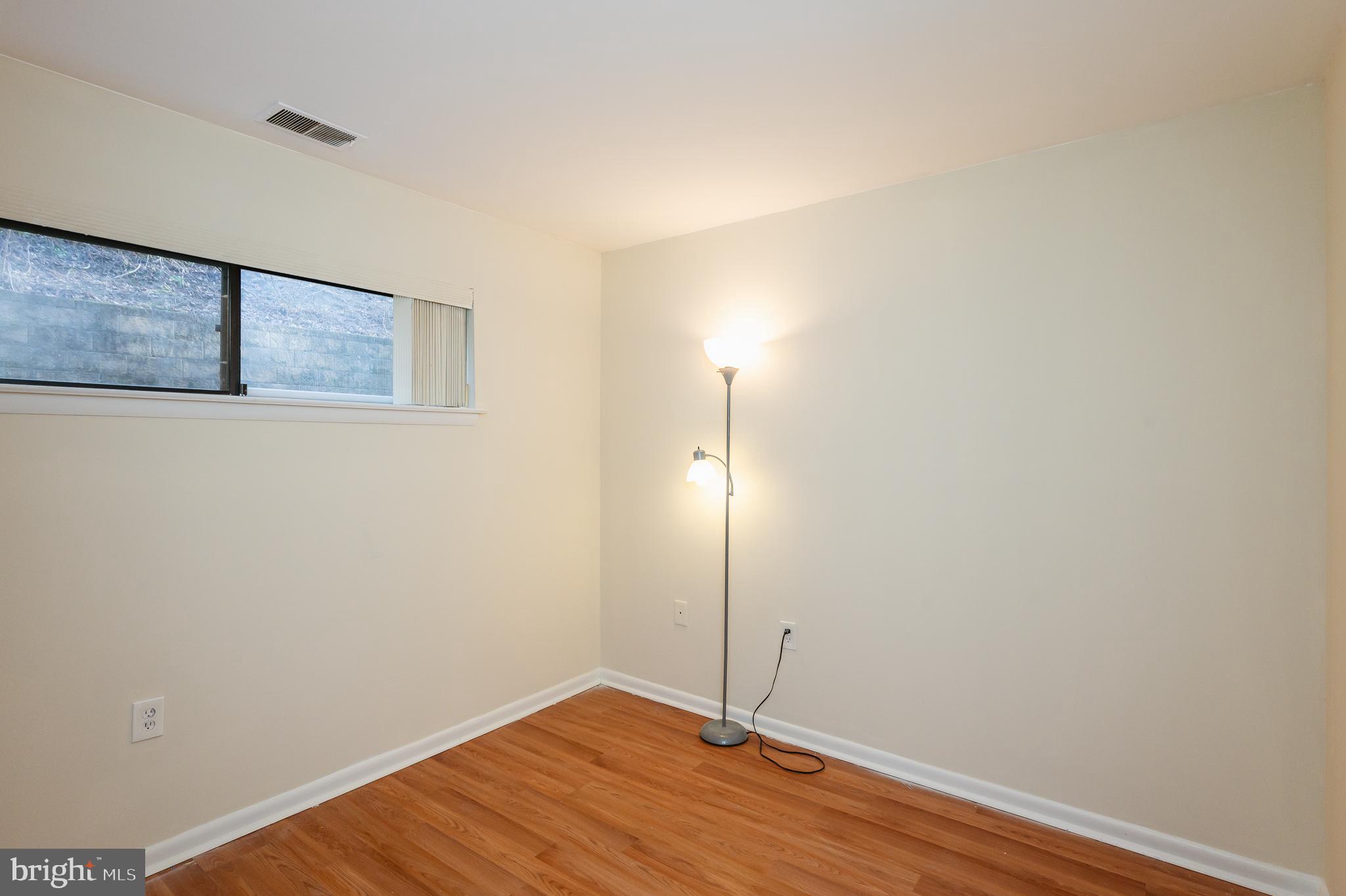 LODGE AT MCDONGH - Residential Lease