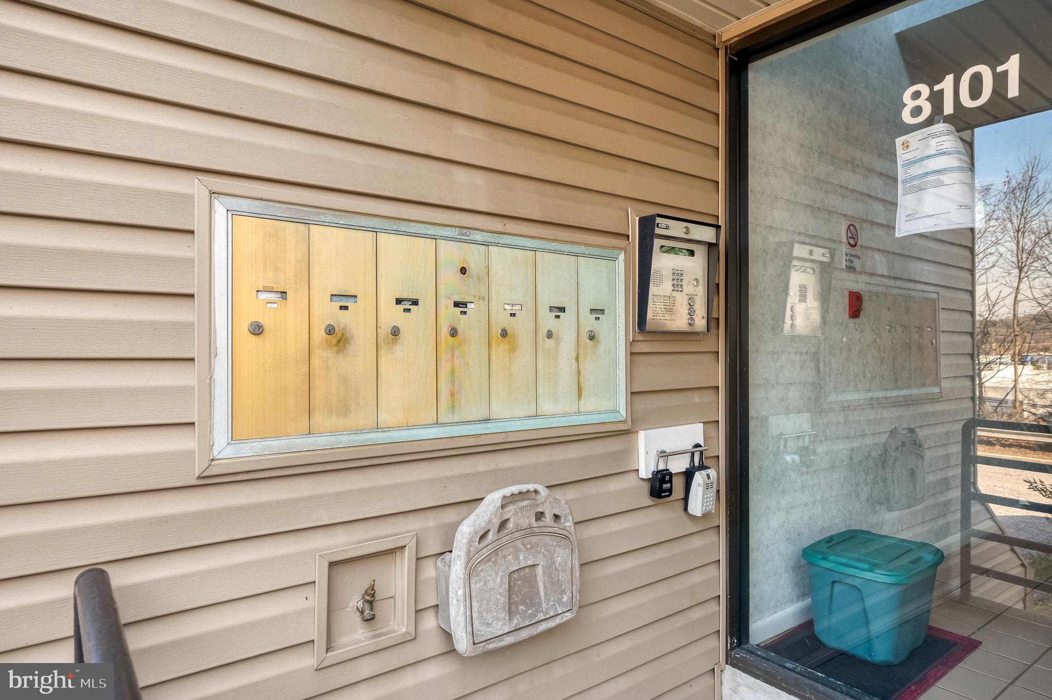 LODGE AT MCDONGH - Residential Lease