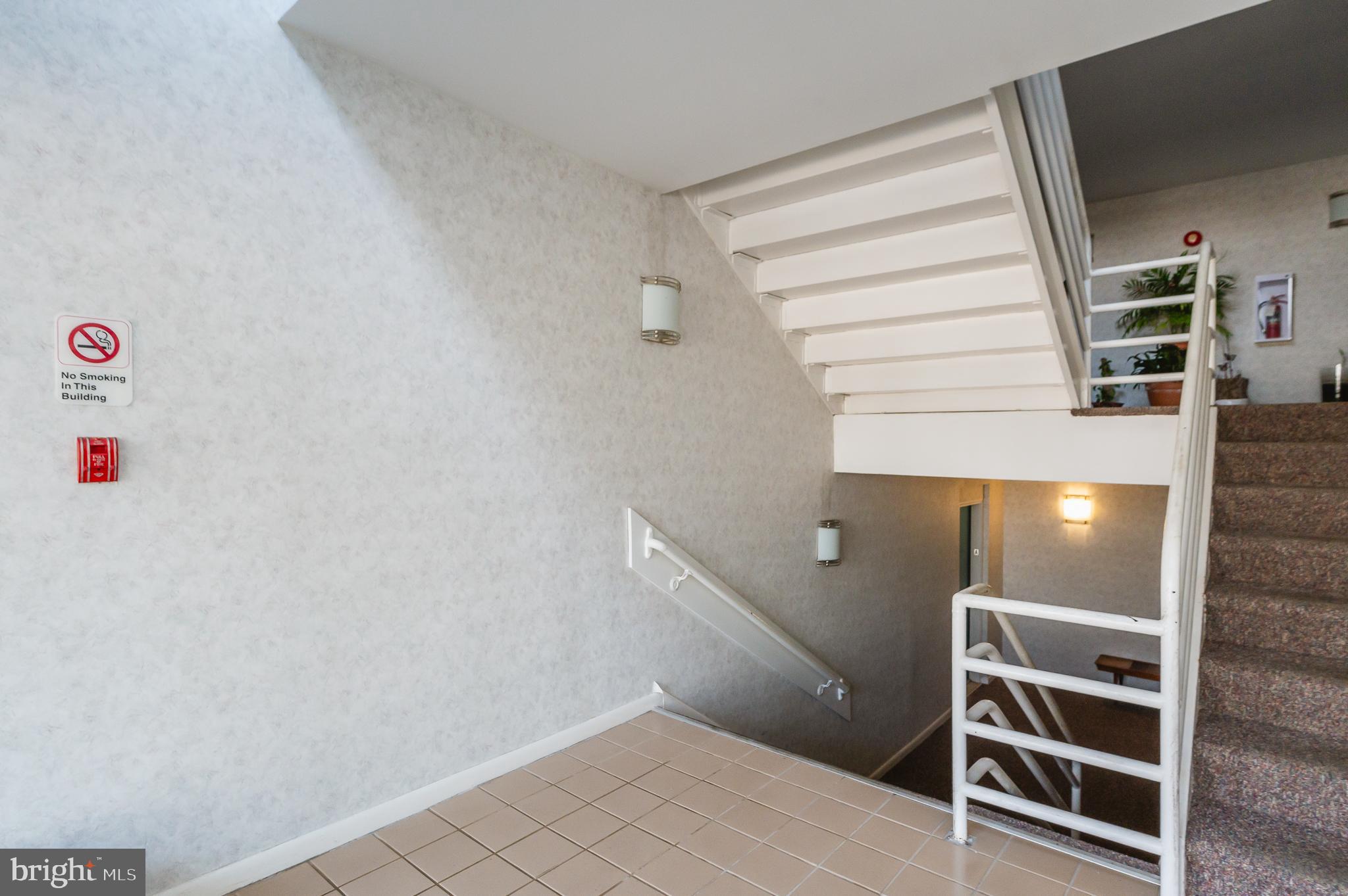 LODGE AT MCDONGH - Residential Lease