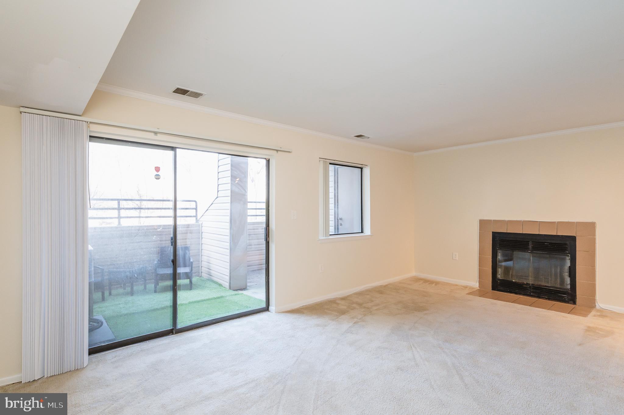 LODGE AT MCDONGH - Residential Lease