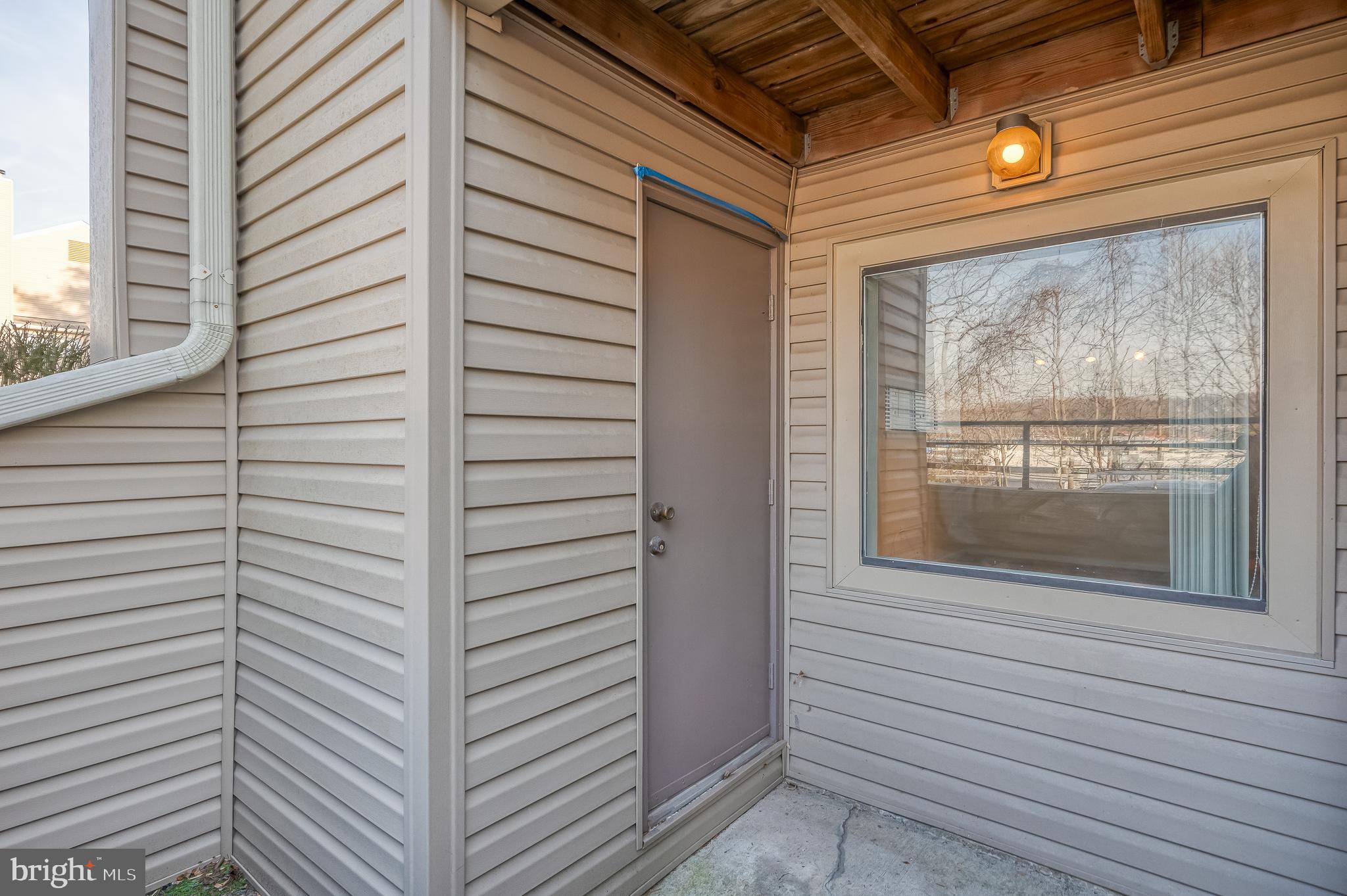 LODGE AT MCDONGH - Residential Lease