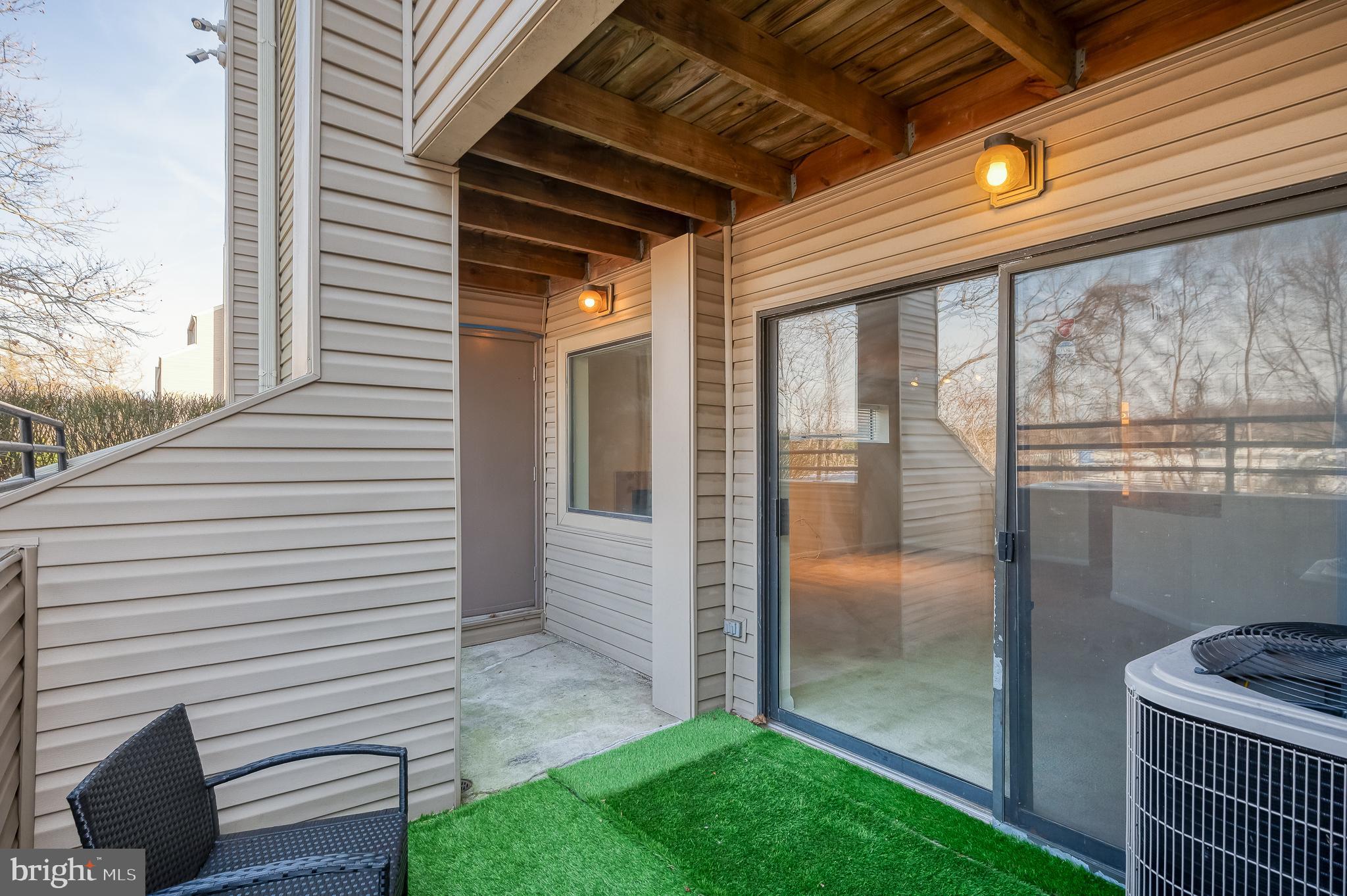 LODGE AT MCDONGH - Residential Lease