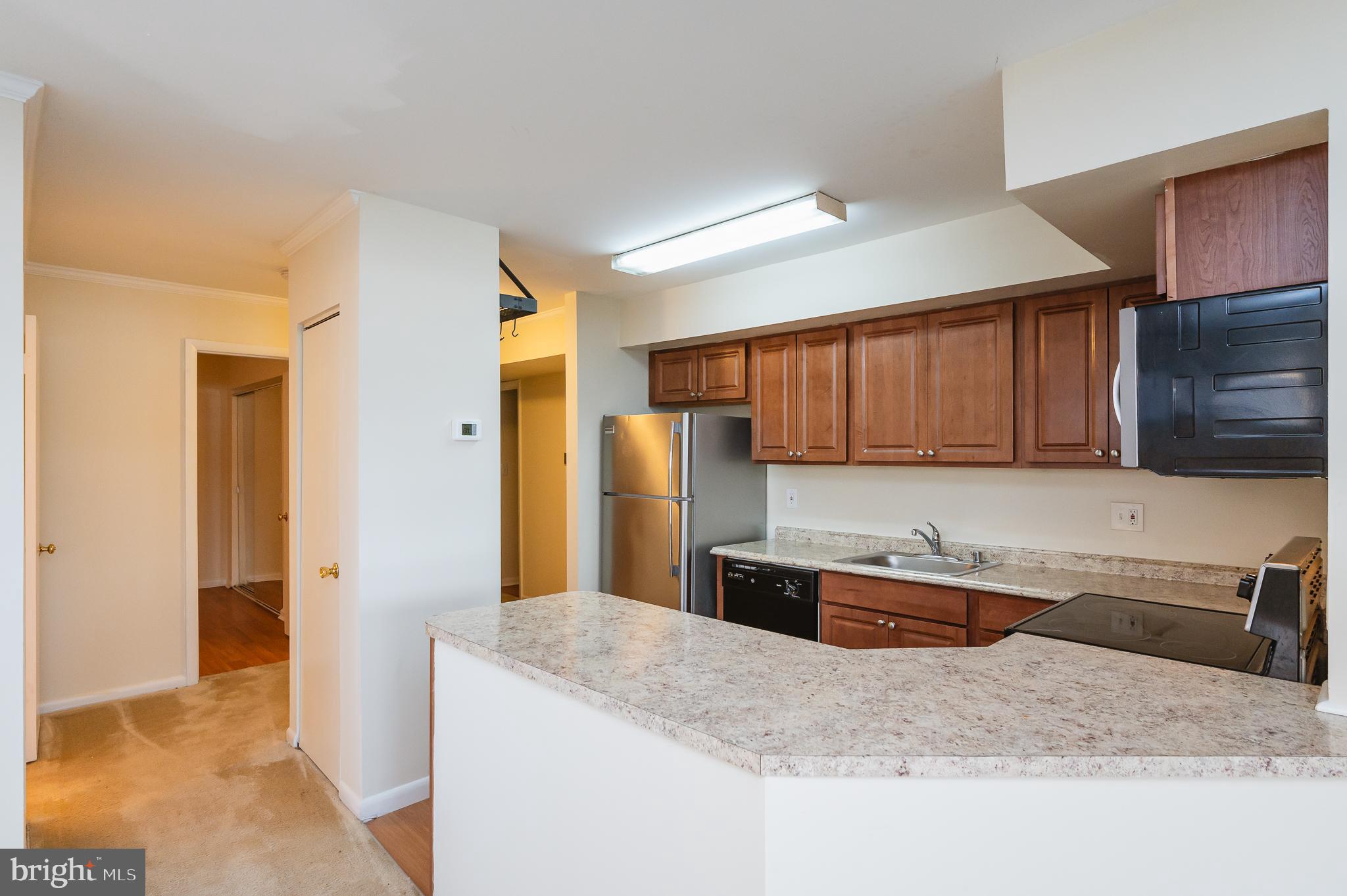 LODGE AT MCDONGH - Residential Lease