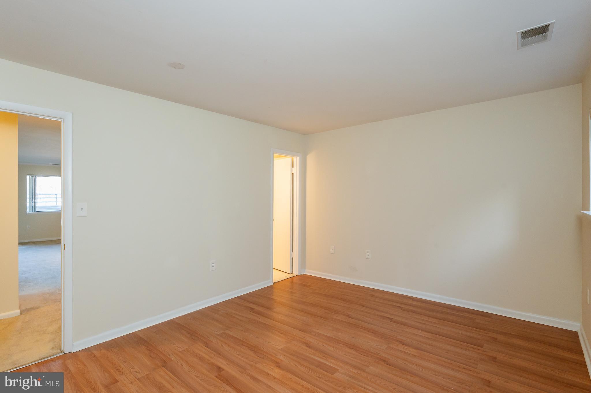 LODGE AT MCDONGH - Residential Lease