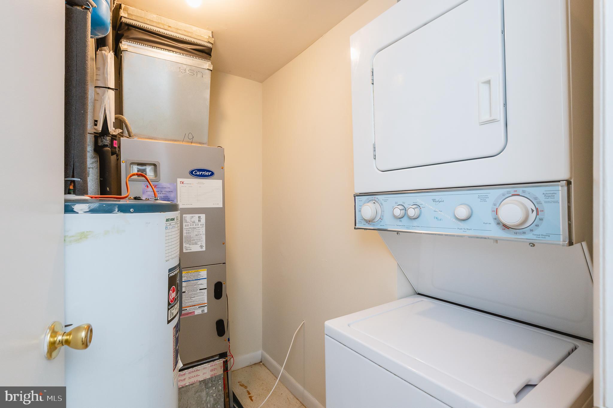 LODGE AT MCDONGH - Residential Lease