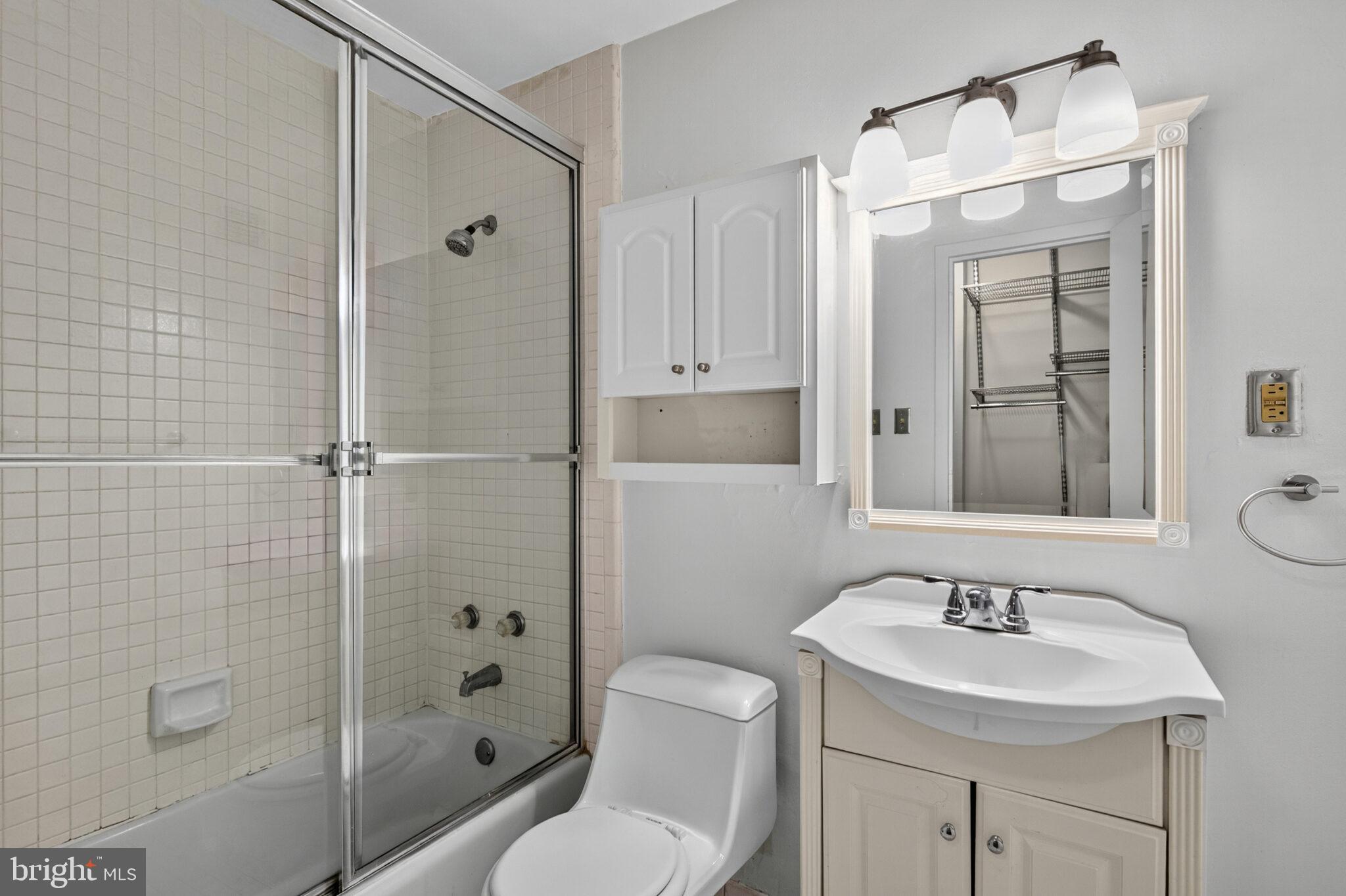 RIVER PLACE - Residential