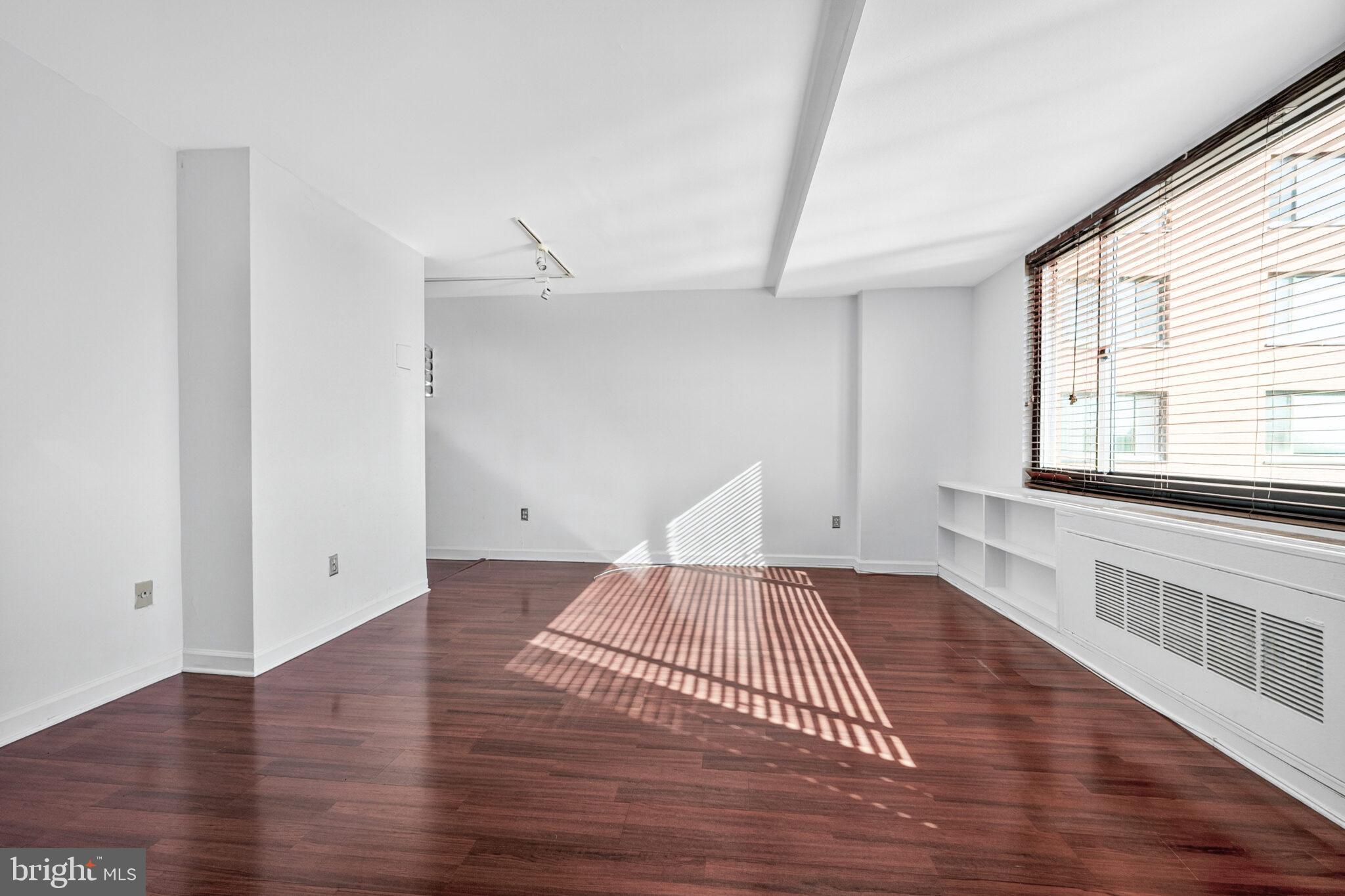 RIVER PLACE - Residential