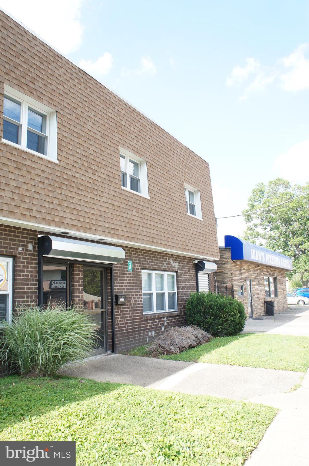 FRANKFORD - Commercial Lease