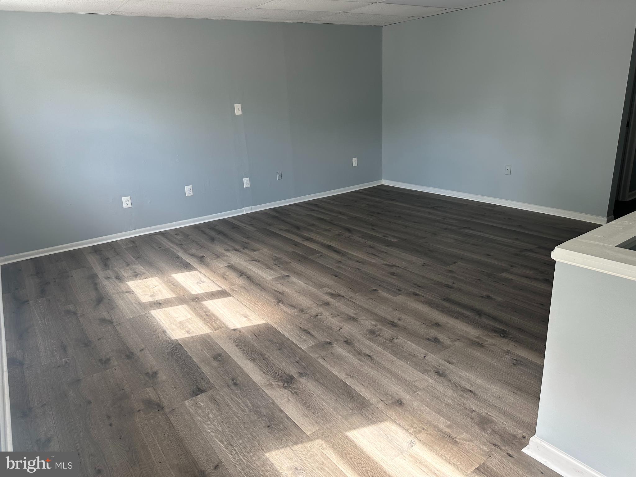 FRANKFORD - Commercial Lease