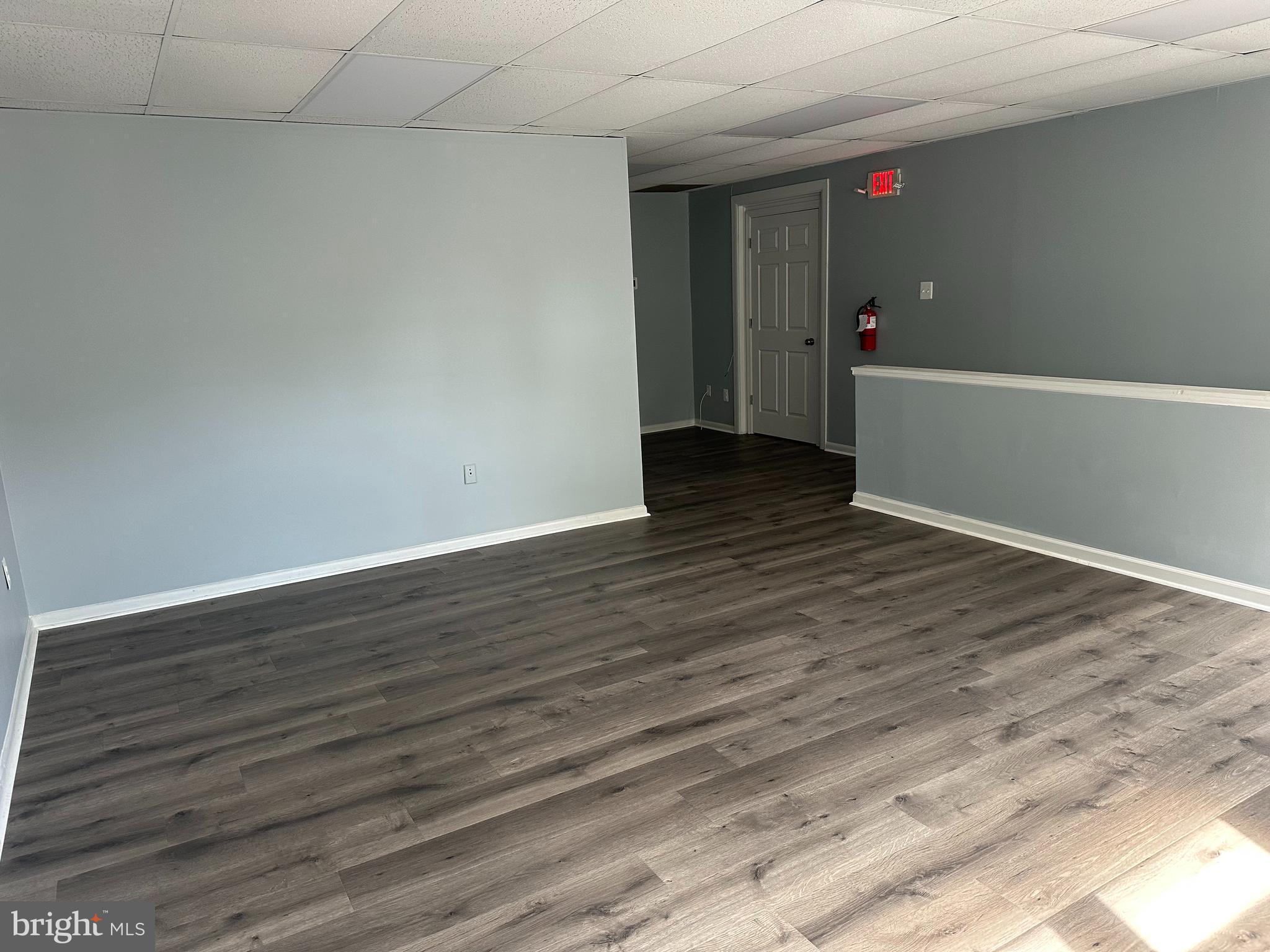 FRANKFORD - Commercial Lease