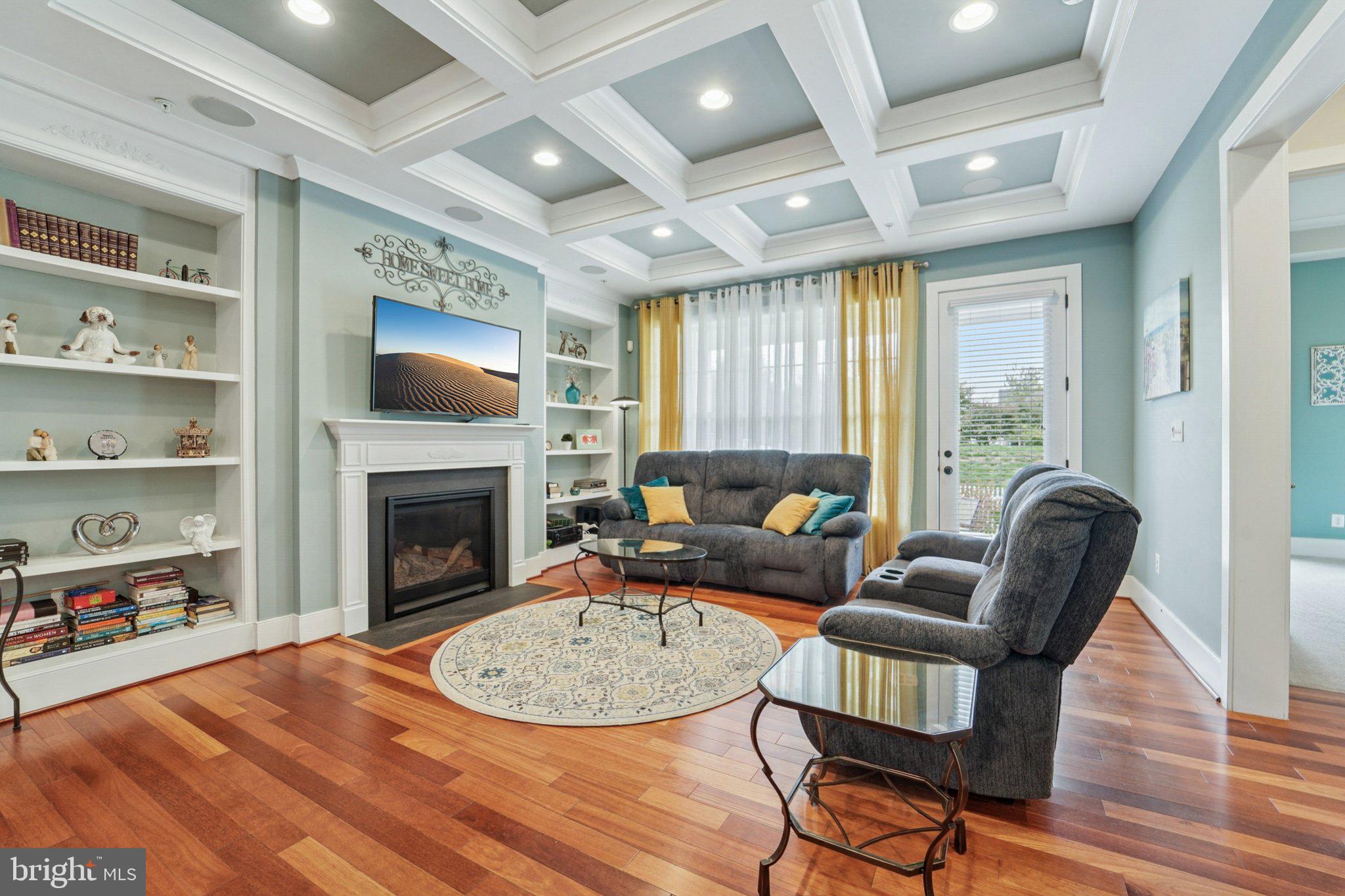 TWO RIVERS - Residential