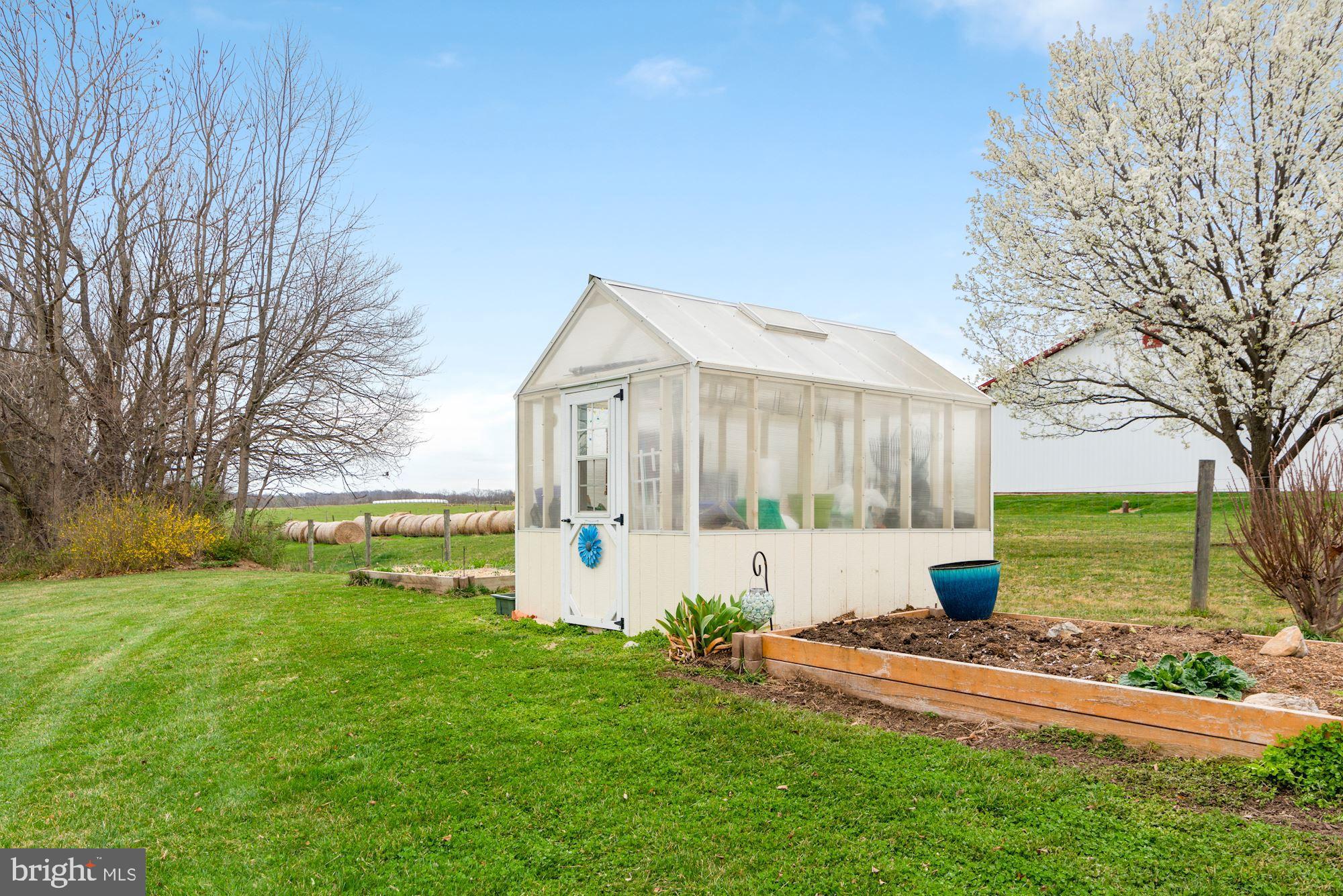 GLENDALE FARM ESTATES - Residential