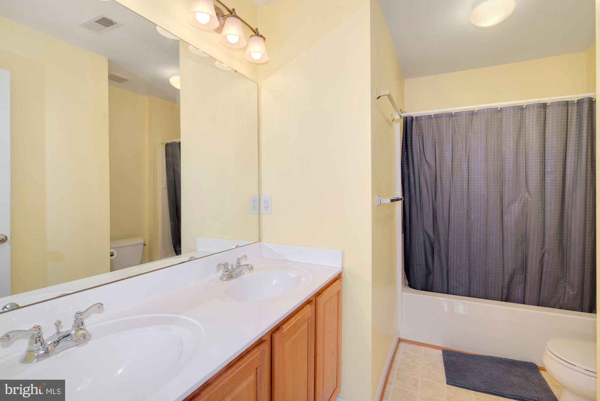 GLENDALE FARM ESTATES - Residential