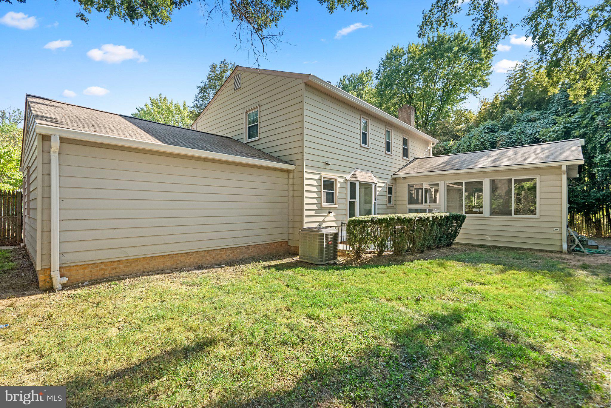 PT ROCKVILLE TWN RES 1 - Residential Lease