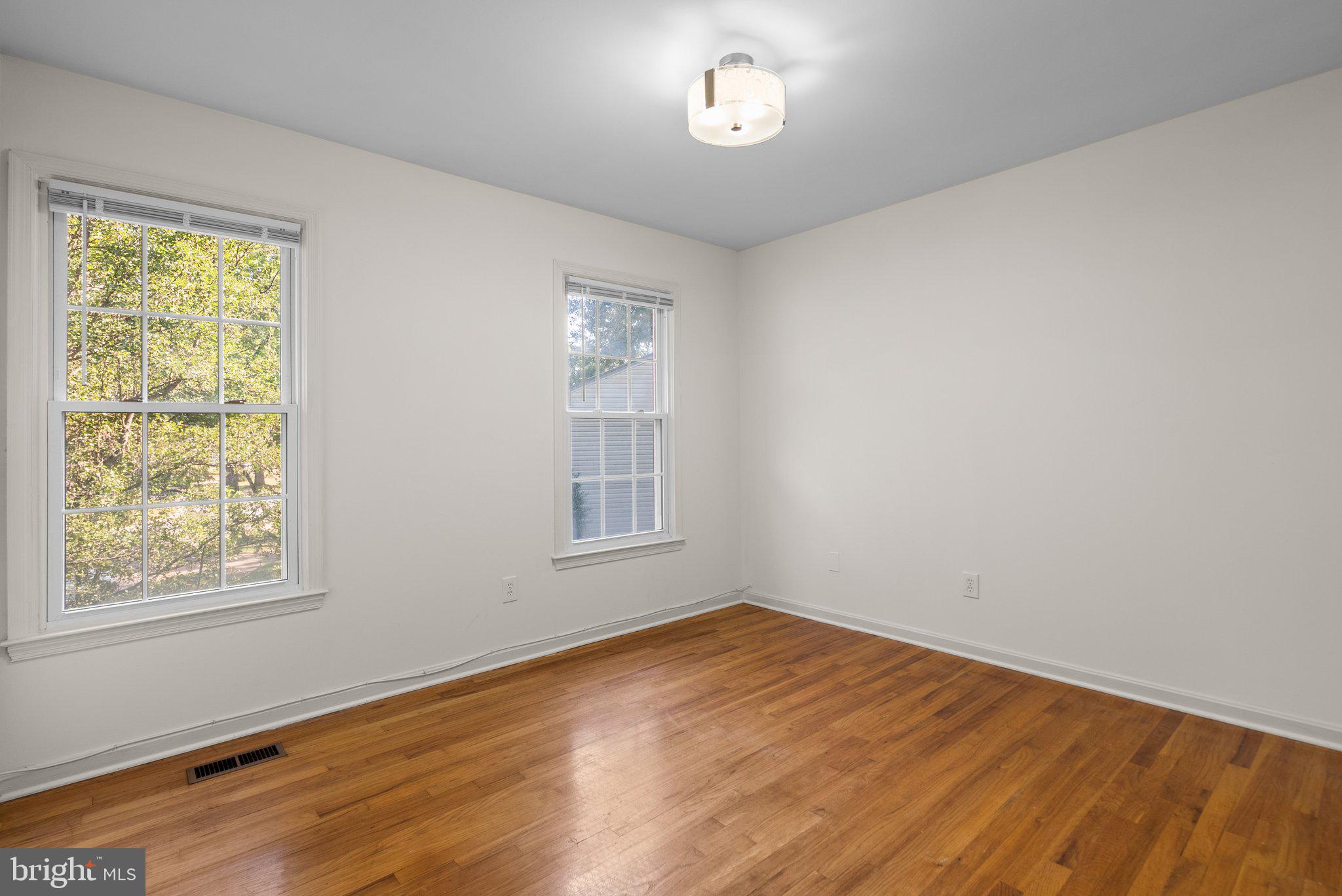 PT ROCKVILLE TWN RES 1 - Residential Lease