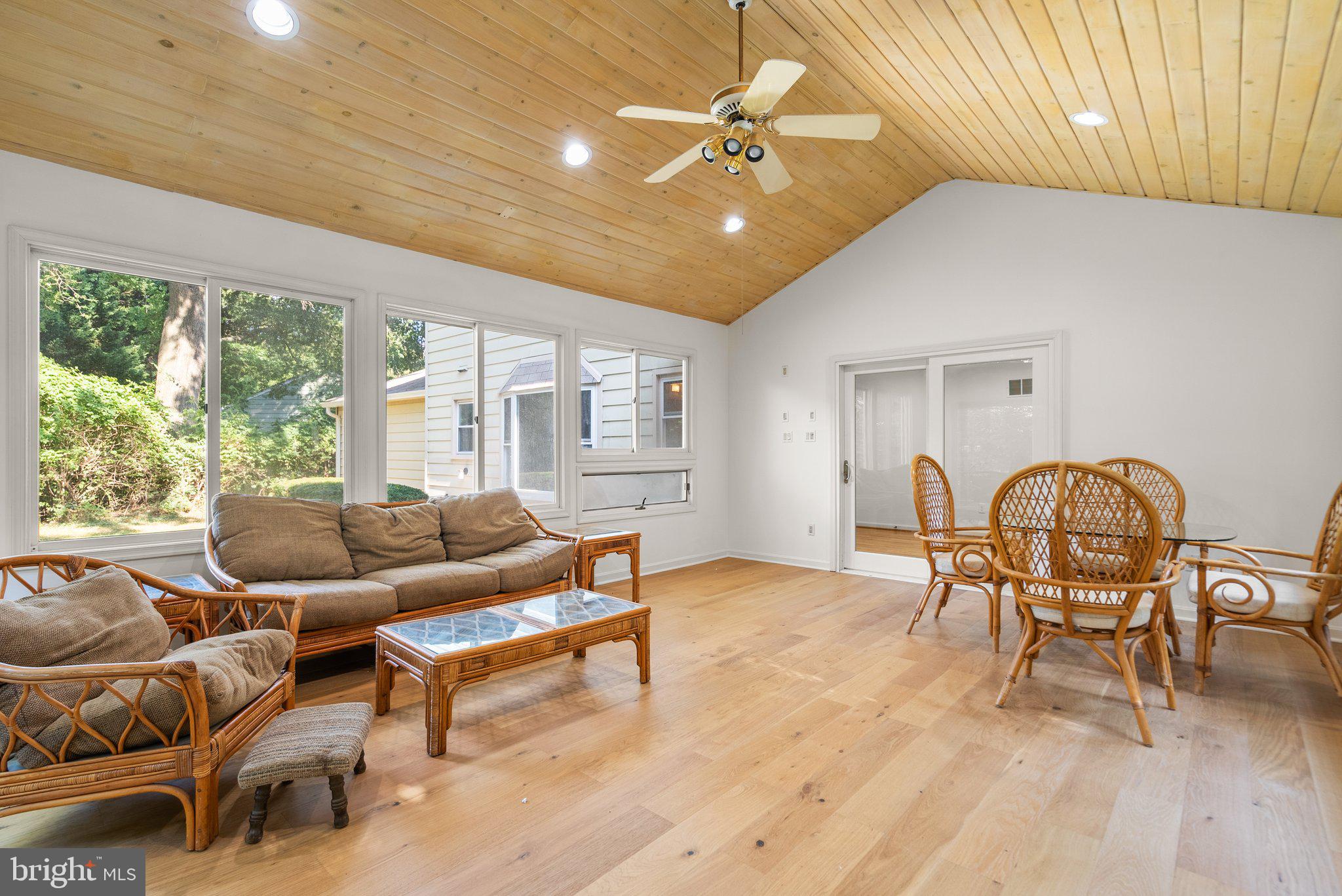 PT ROCKVILLE TWN RES 1 - Residential Lease