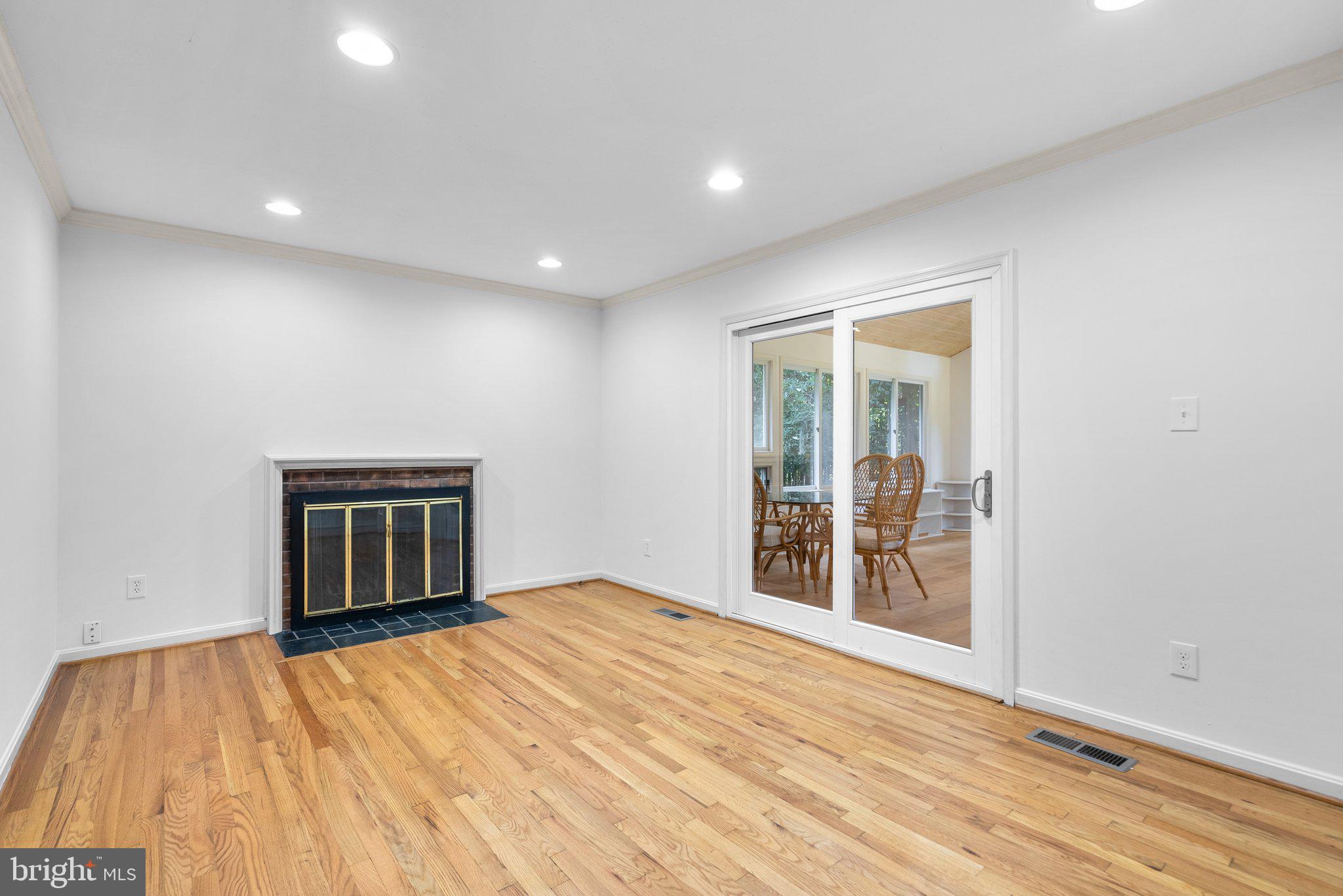 PT ROCKVILLE TWN RES 1 - Residential Lease