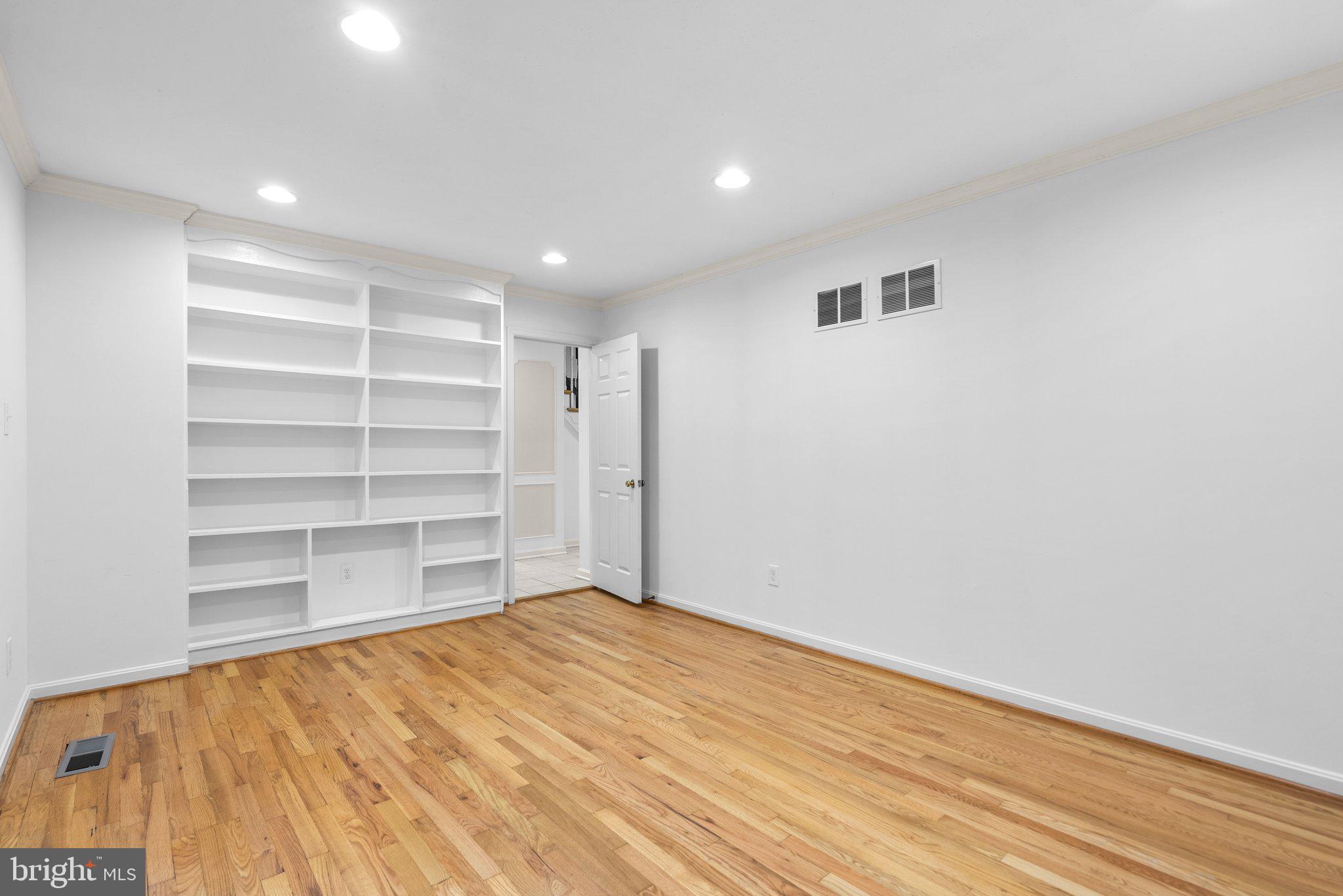 PT ROCKVILLE TWN RES 1 - Residential Lease